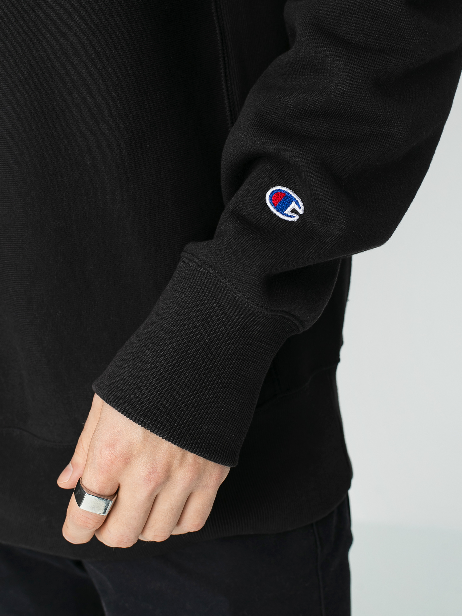 Bluza Champion Premium Crewneck Sweatshirt 214676 (nbk)