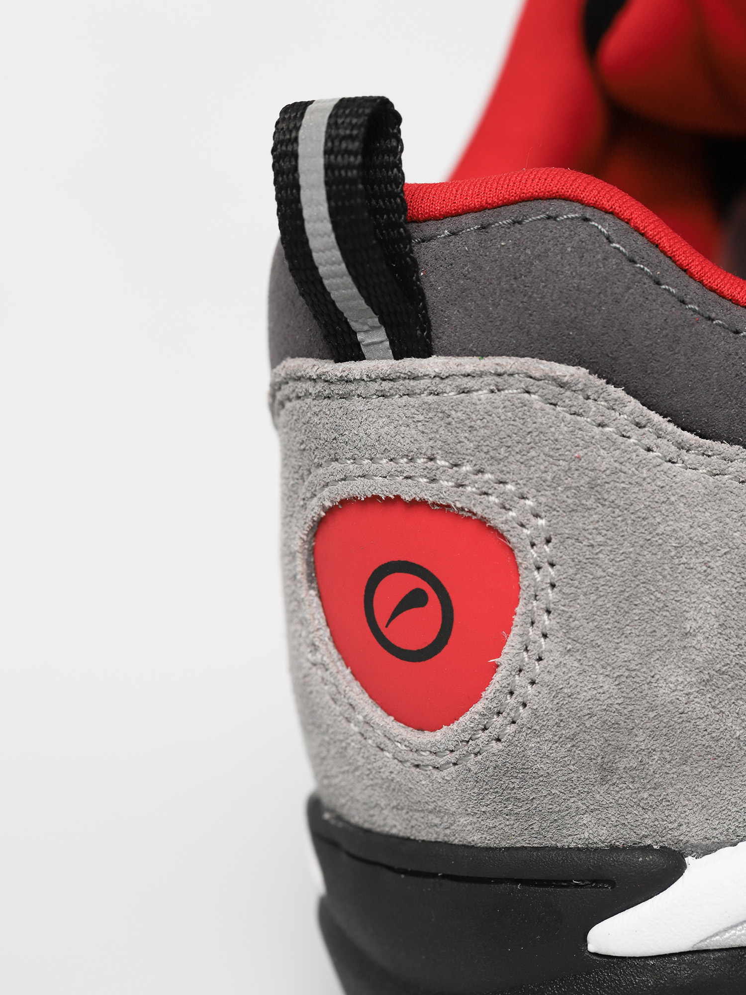 Buty eS Symbol (grey/red)