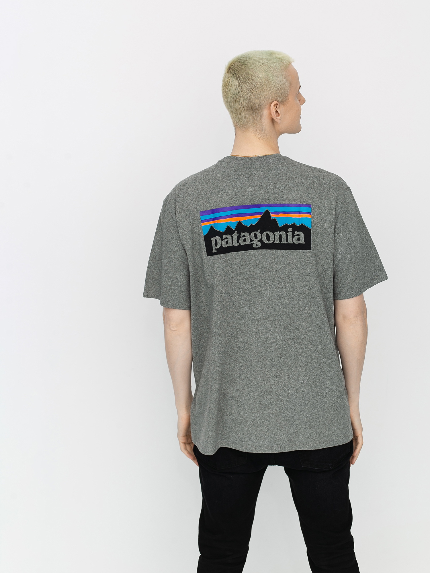 T-shirt Patagonia P6 Logo Responsibili (gravel heather)