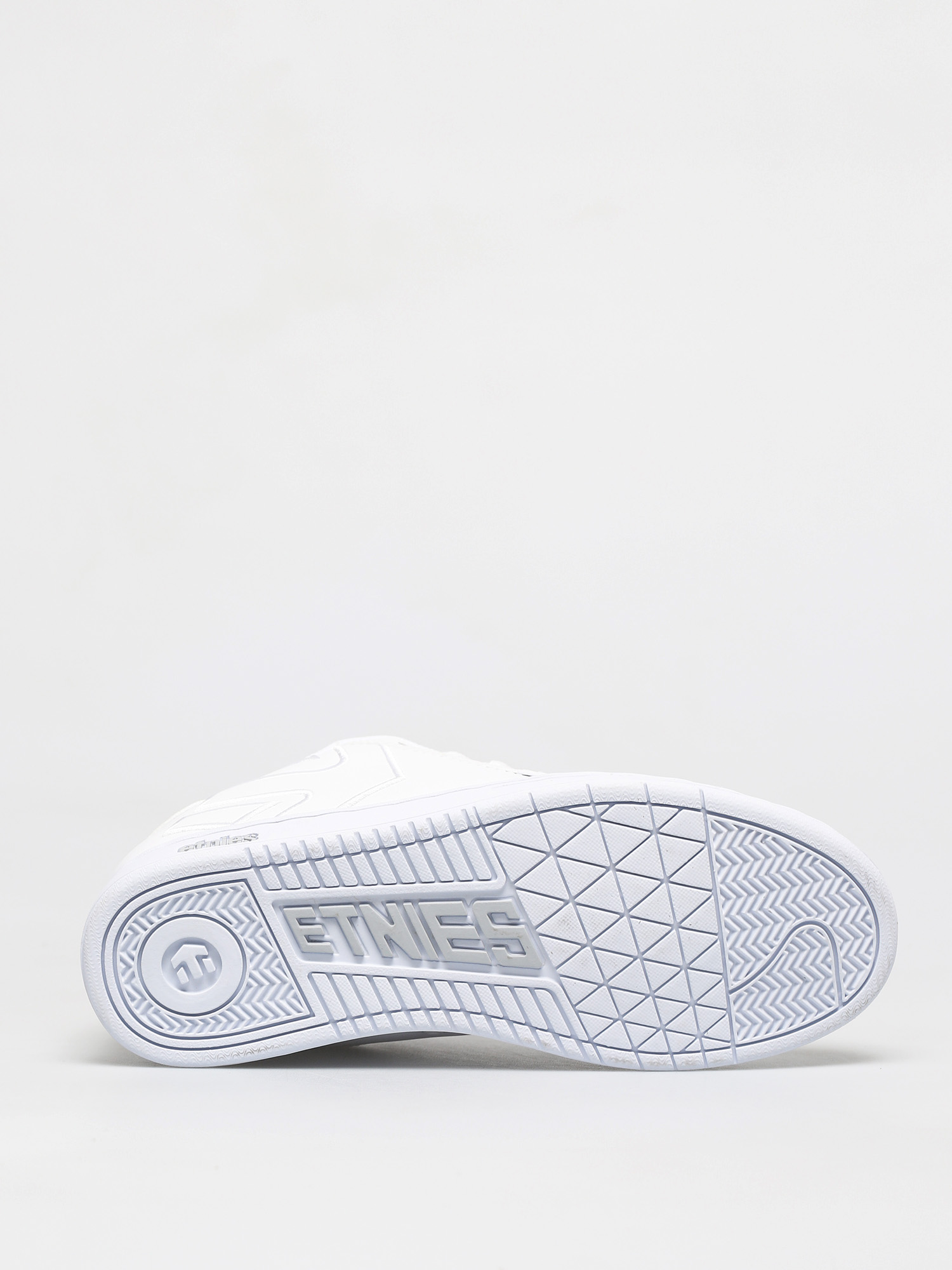 etnies fader white tan