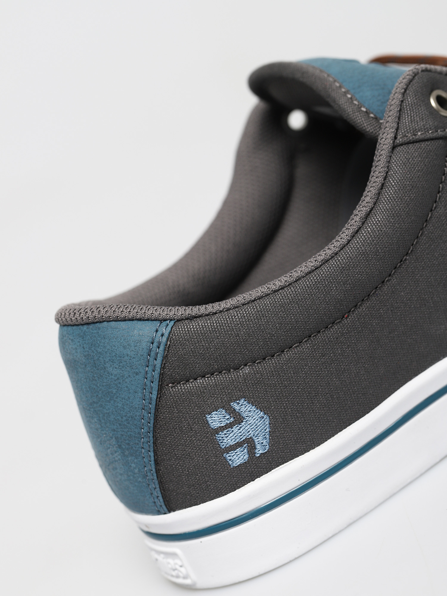 Buty Etnies Jameson 2 Eco (grey/blue/gum)