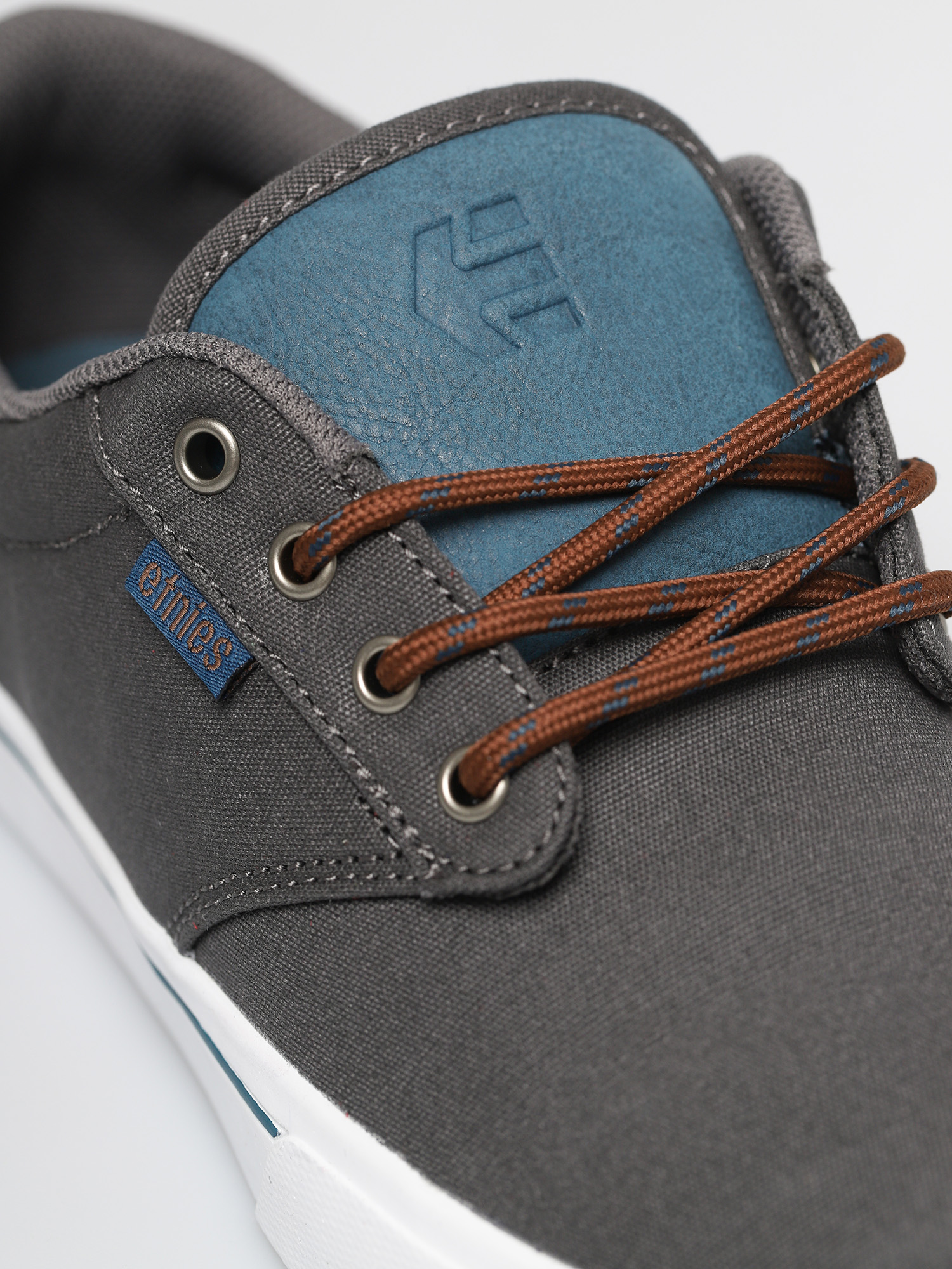 Buty Etnies Jameson 2 Eco (grey/blue/gum)