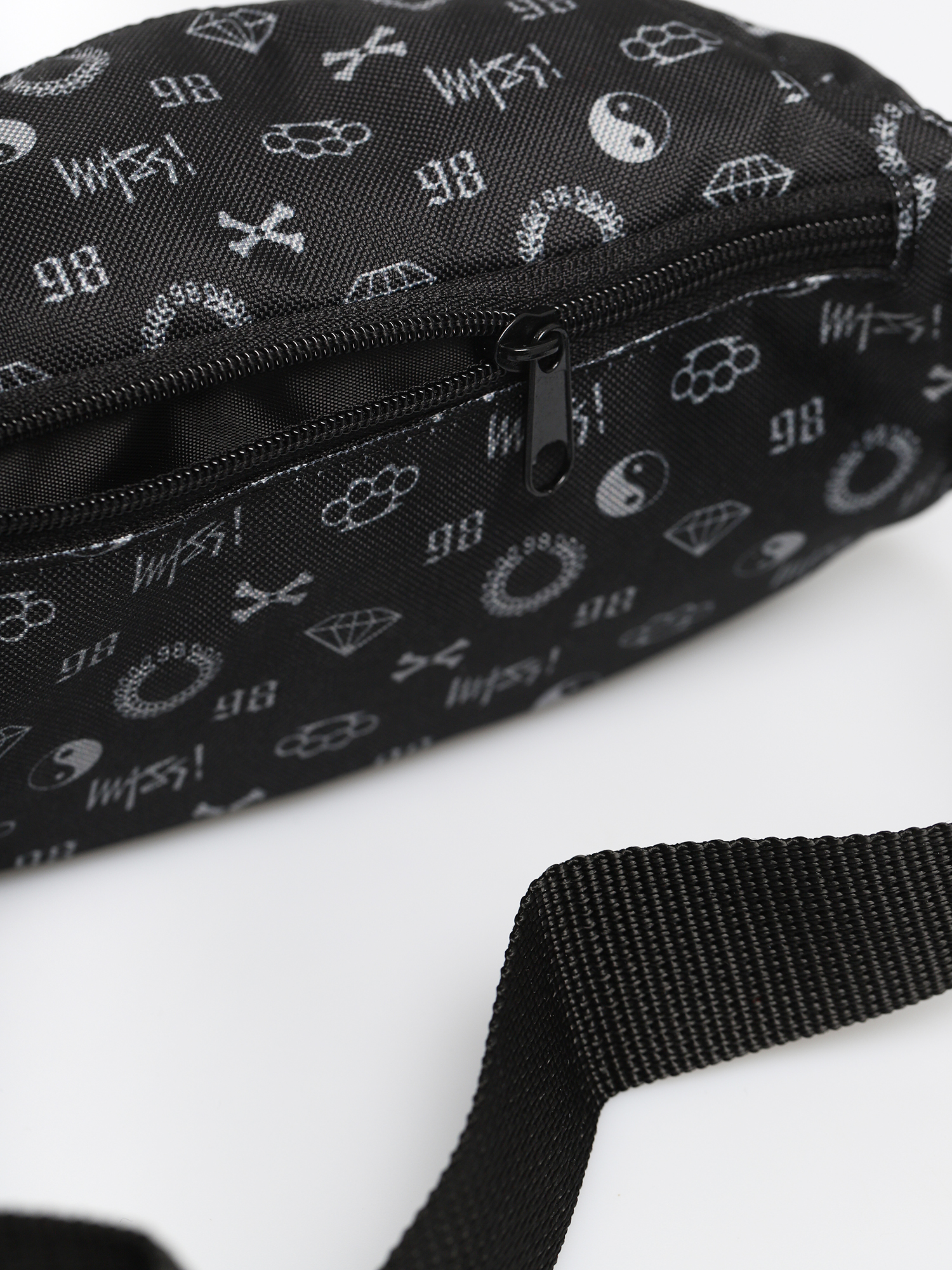 Nerka MassDnm Lv (black)