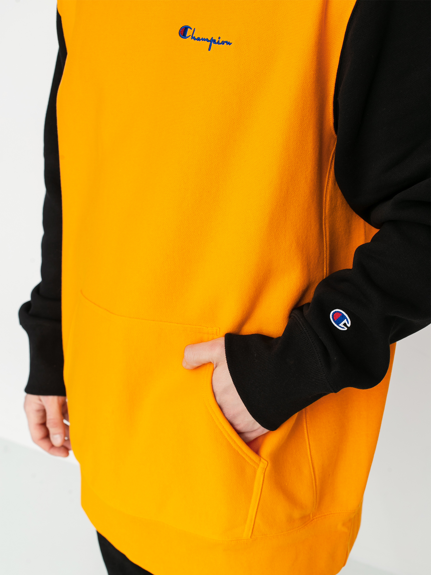 Bluza Champion Premium Crewneck Sweatshirt 214284 (znn/nbk)