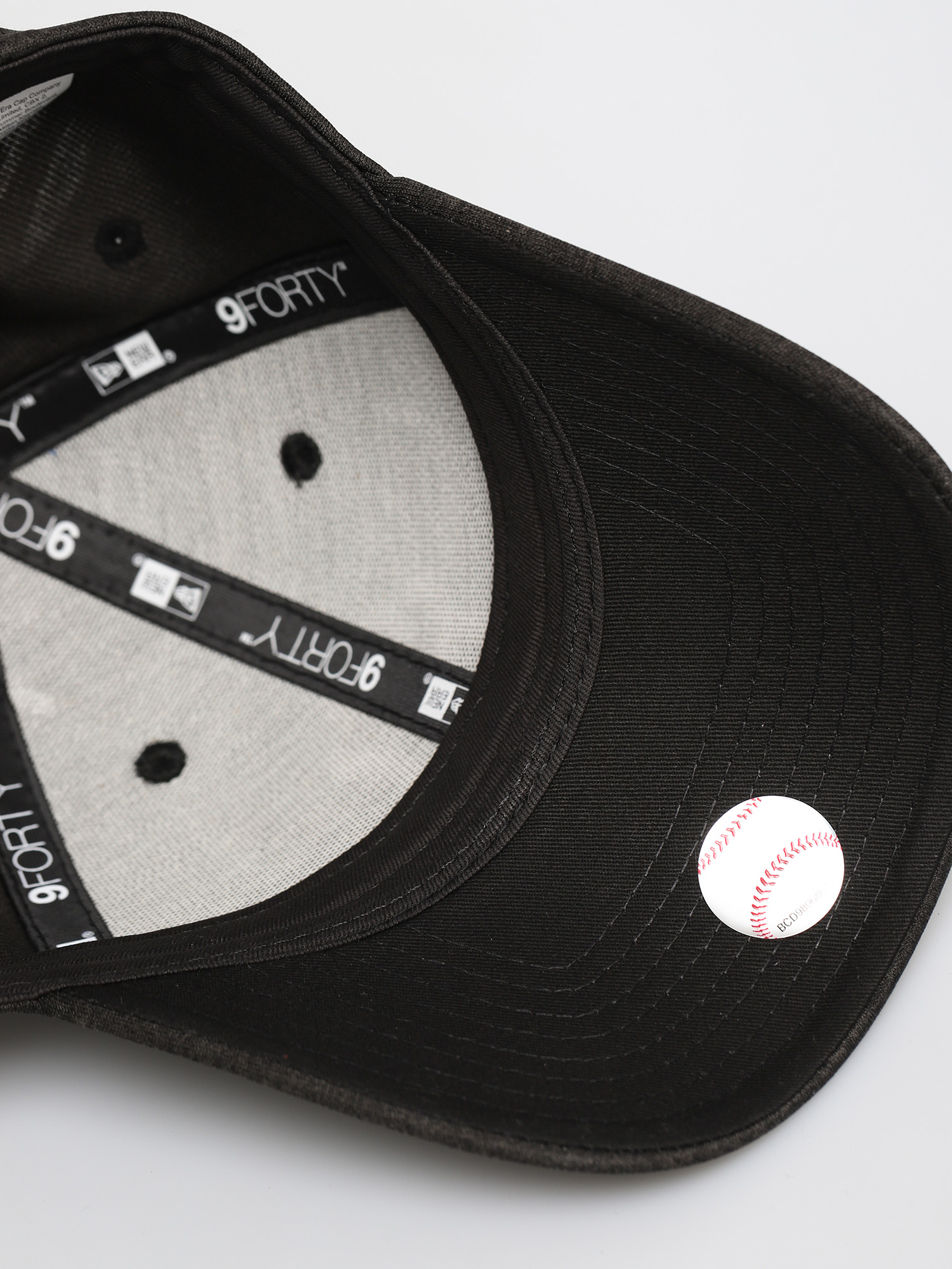 Czapka z daszkiem New Era Shadow Tech 9Forty ZD (new york yankees blkwht)