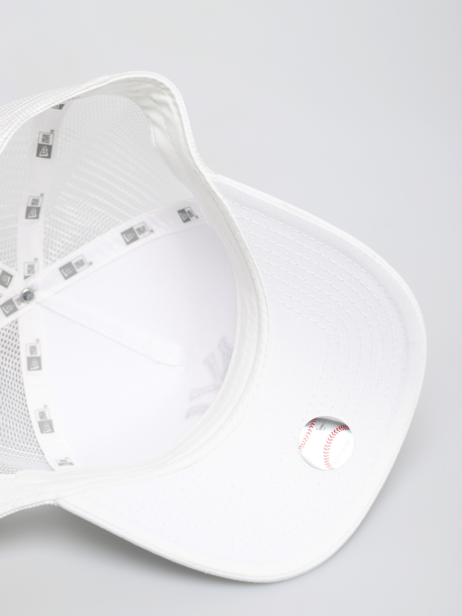 Czapka z daszkiem New Era Essential Aframe Trucker ZD (new york yankees whi)