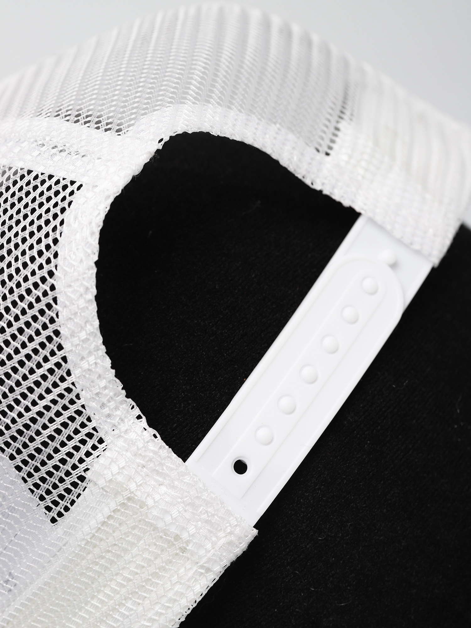 Czapka z daszkiem New Era Essential Aframe Trucker ZD (new york yankees whi)