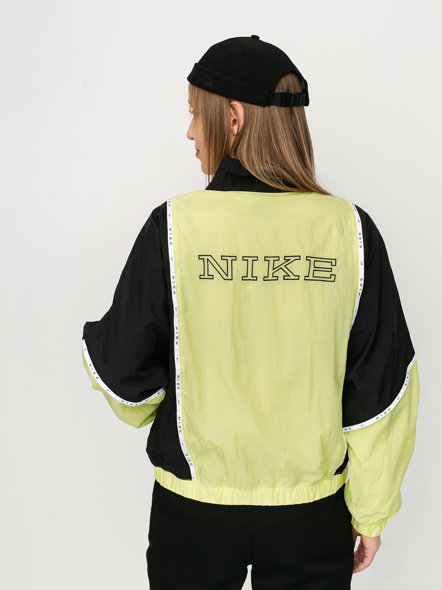 Kurtka Nike Wvn Piping Wmn (limelight/black/black)