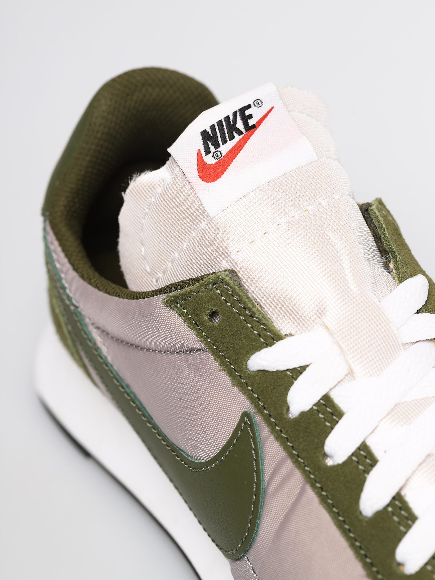 Buty Nike Air Tailwind 79 (pumice/legion green white black)