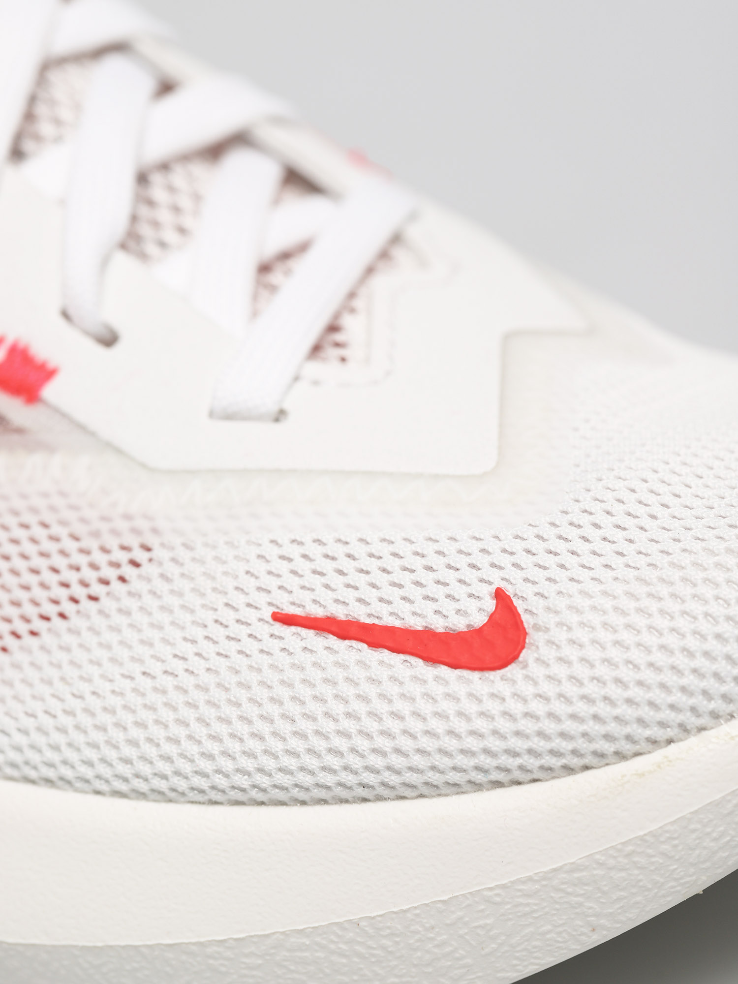 Buty Nike Vista Lite Wmn (white/white laser crimson photon dust)