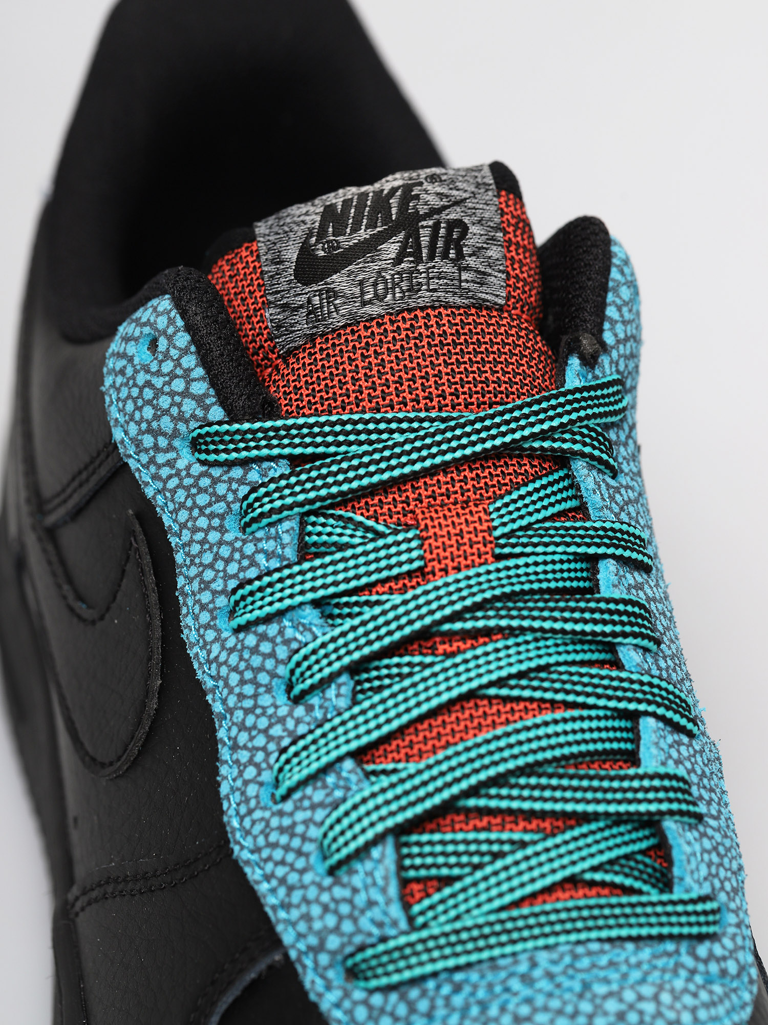 Buty Nike Air Force 1 07 Lv8 (black/black obsidian mist cool grey)