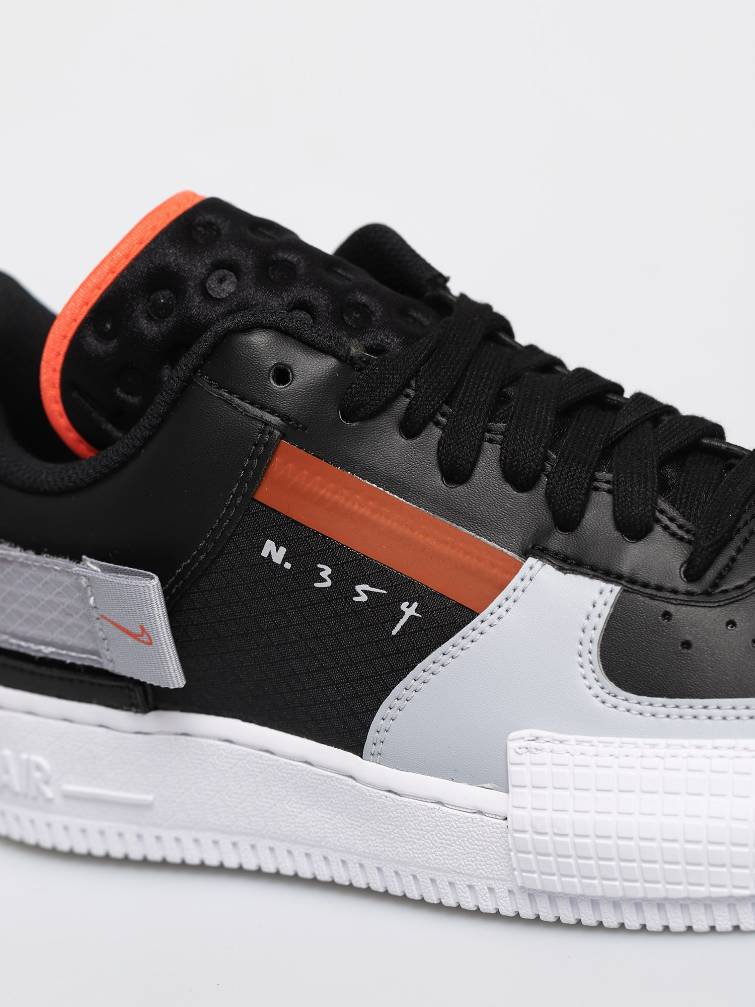 Buty Nike Air Force 1 Type (black/hyper crimson wolf grey white)