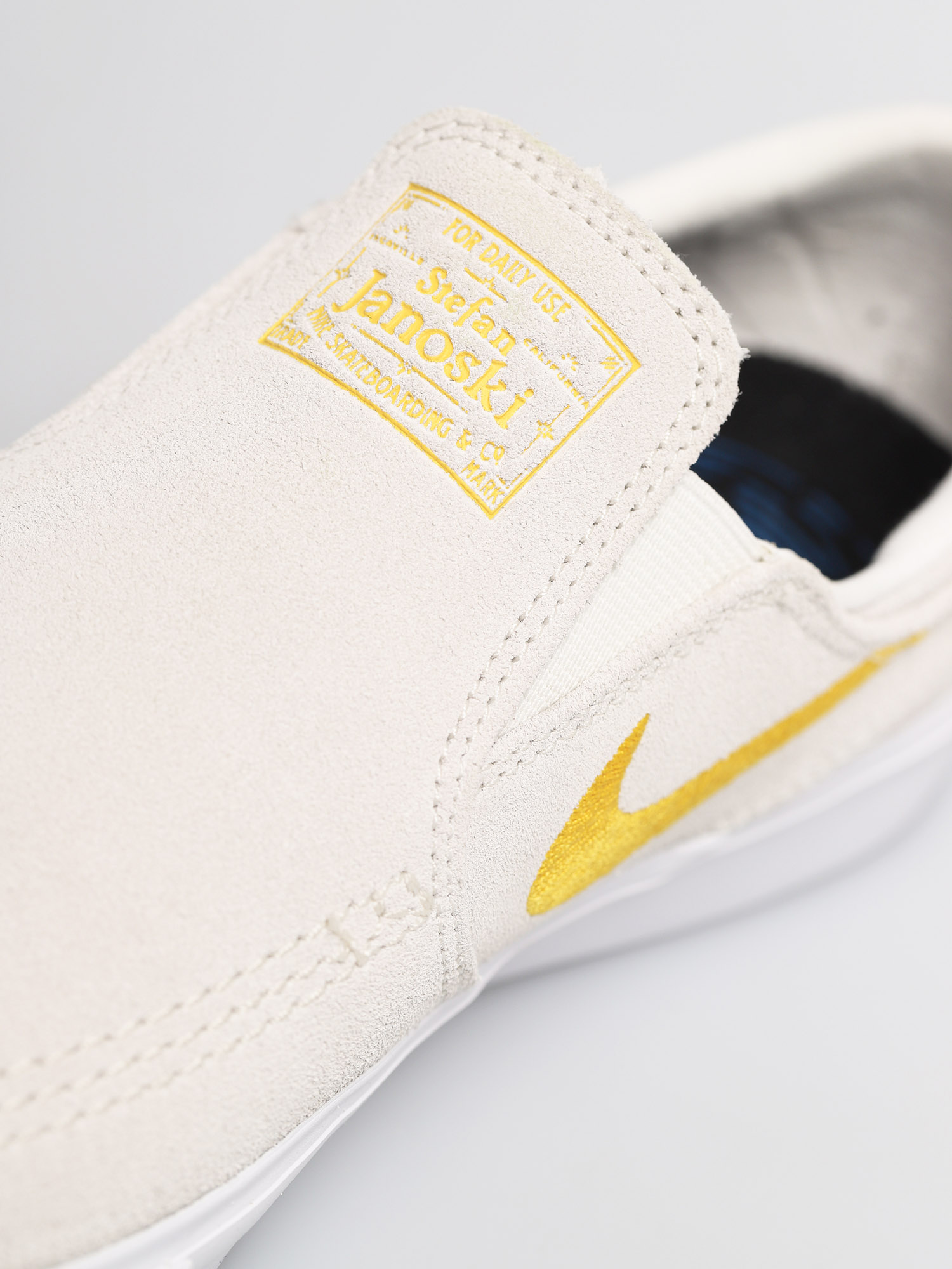 Buty Nike SB Sb Zoom Janoski Slip Rm (summit white/university gold)