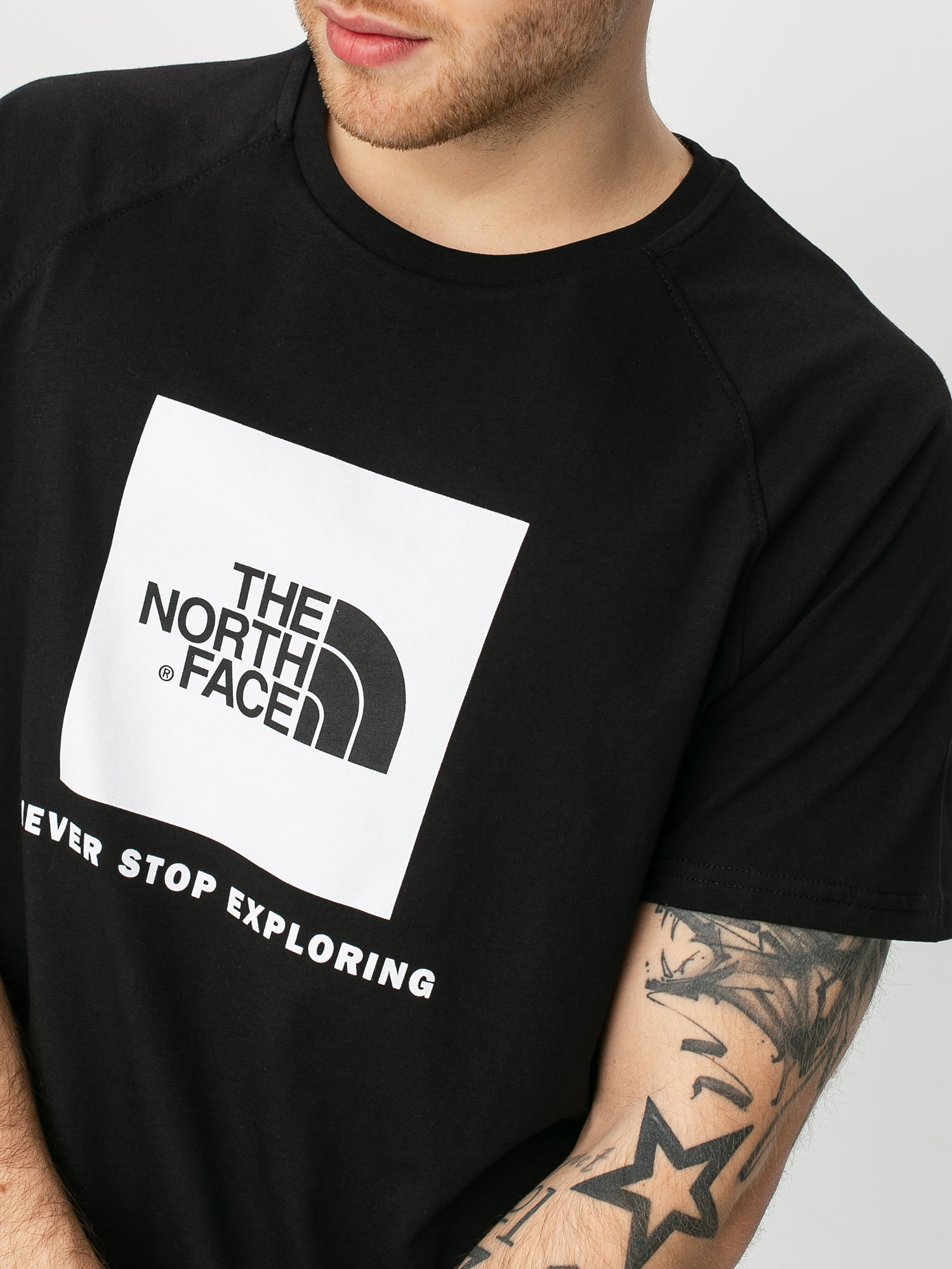 T-shirt The North Face Raglan Redbox (black)