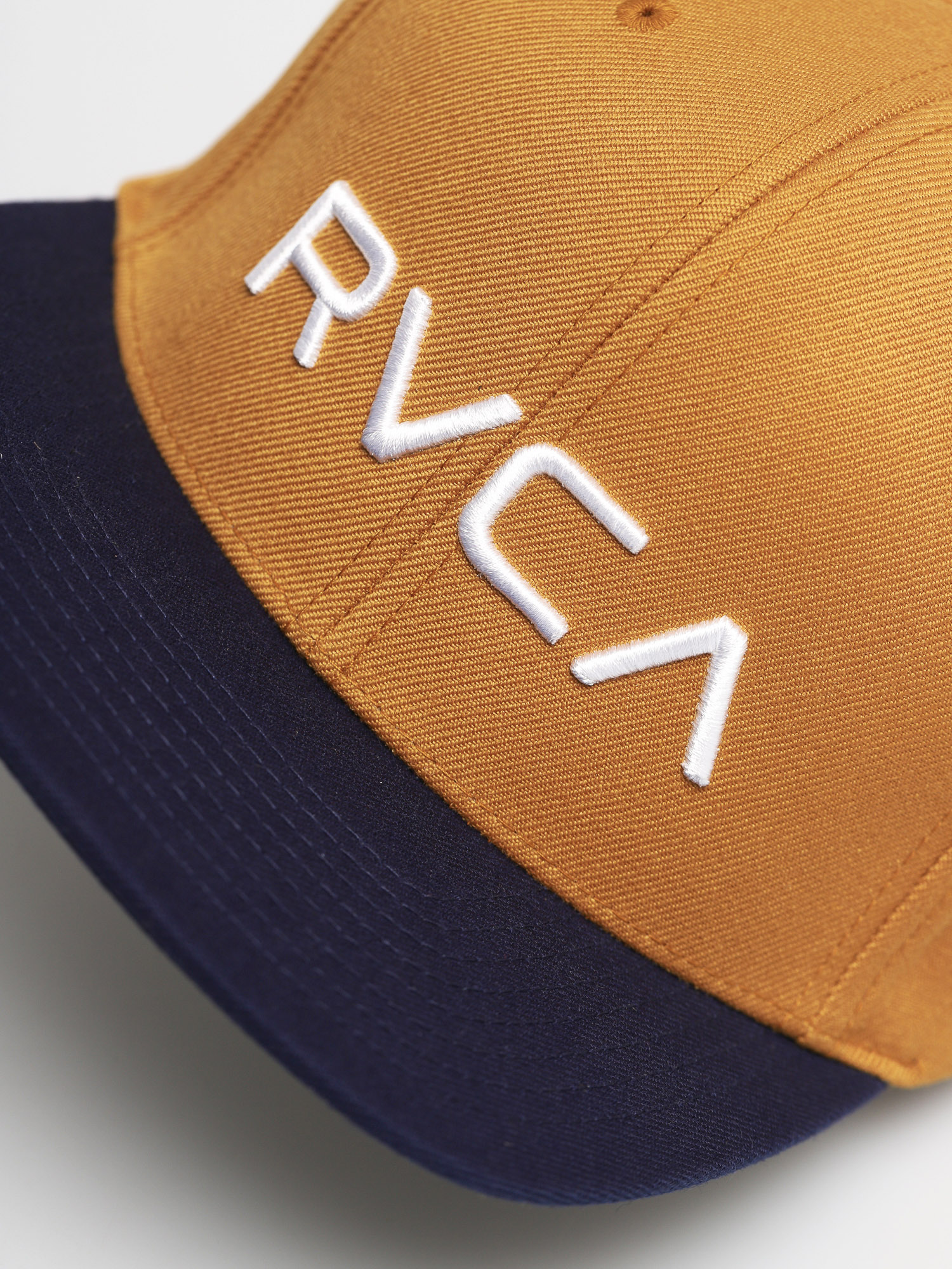 Czapka z daszkiem RVCA Rvca Twill Snapback ZD (tan navy)