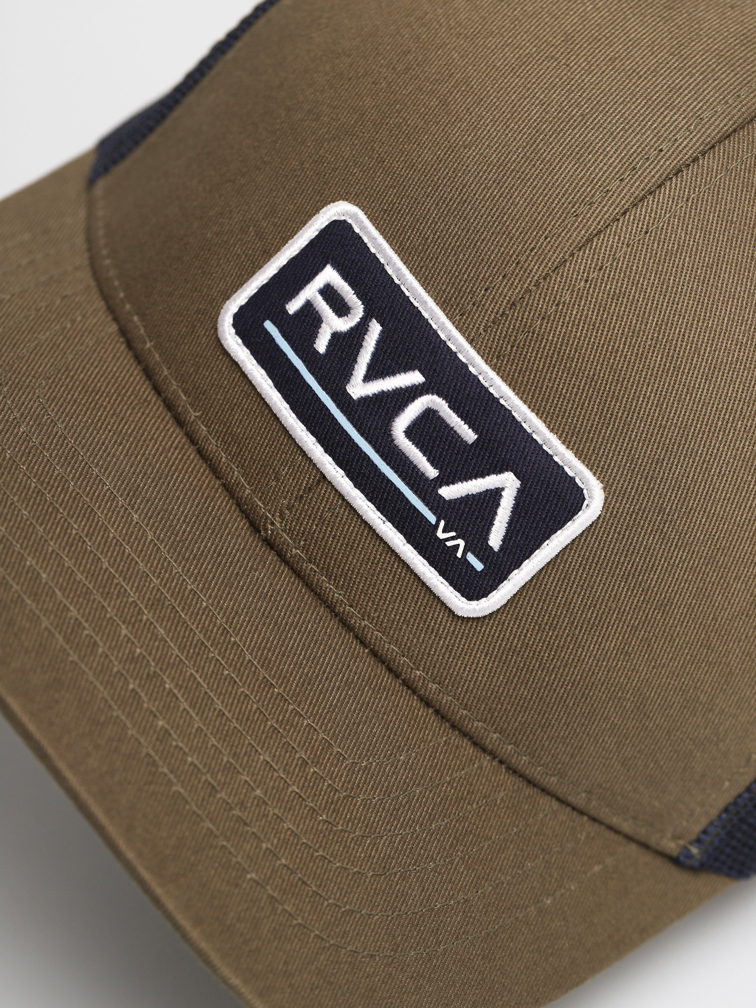 Czapka z daszkiem RVCA Ticket Trucker III ZD (olive)