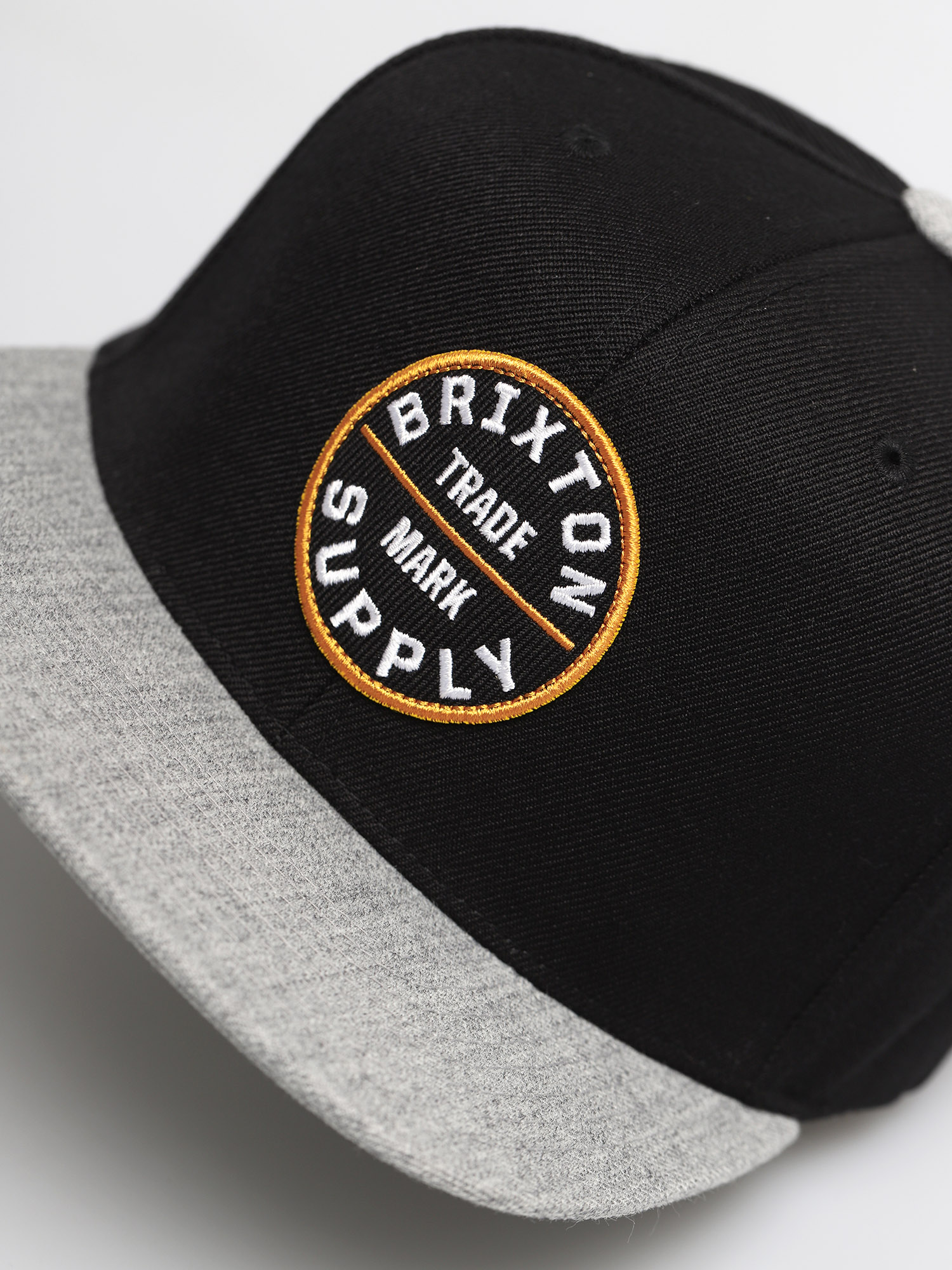 Czapka z daszkiem Brixton Oath III ZD (black/heather grey)