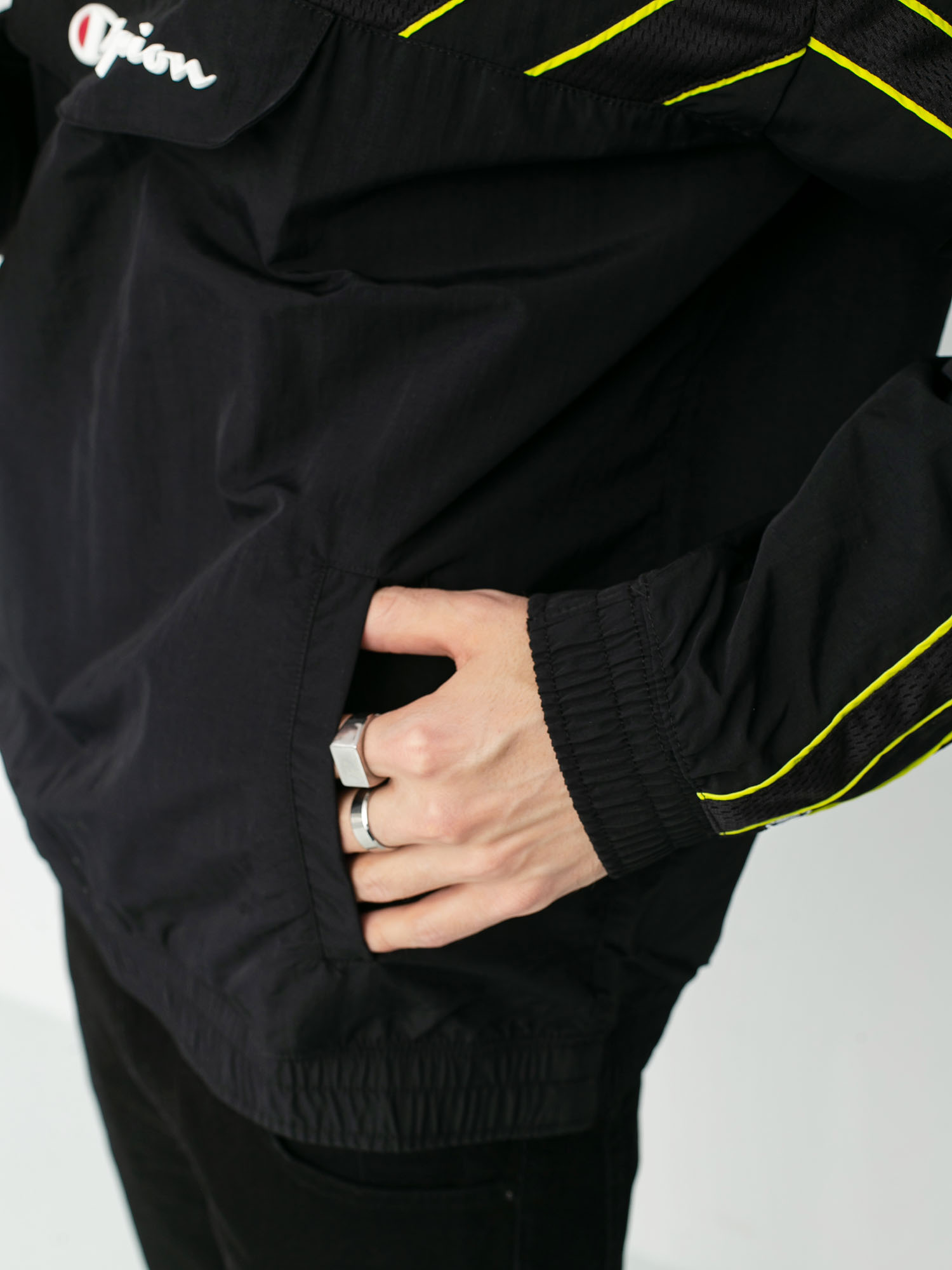 Kurtka Champion Sweatshirt ZHD 214691 (nbk/nbk/alo)