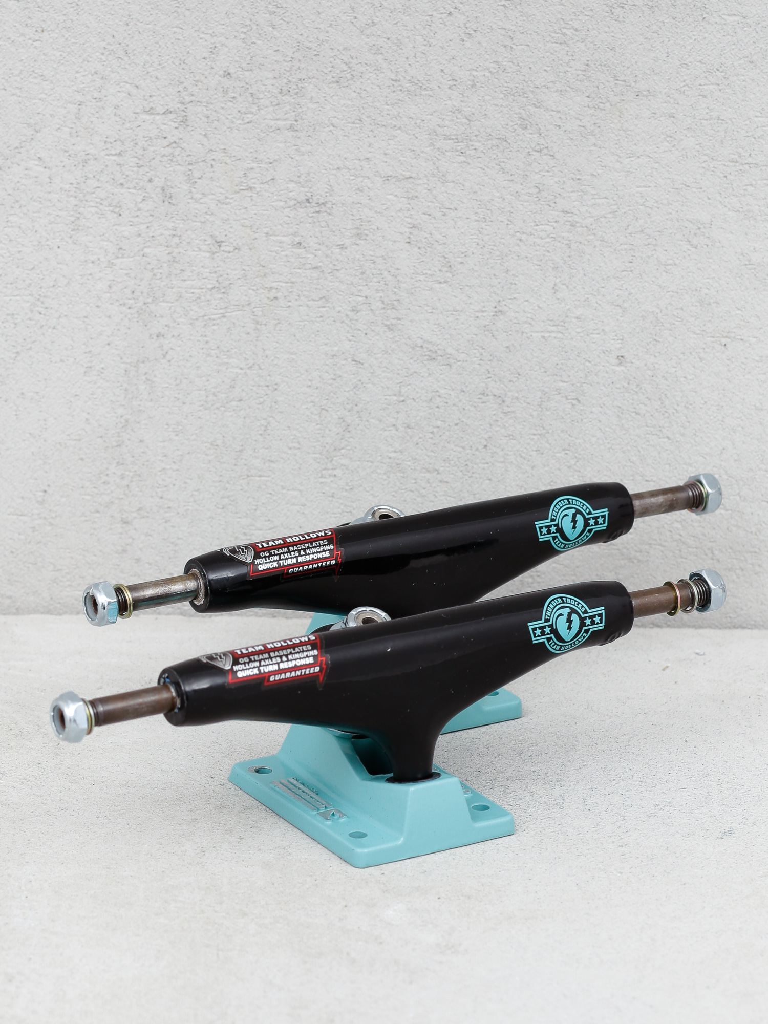 Traki Thunder Color Thry Team Hollow (black/blue)