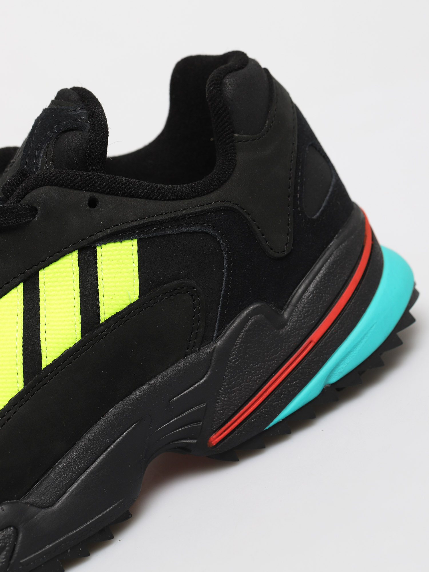 Buty adidas Originals Yung 1 Trail (cblack/syello/hiraqu)