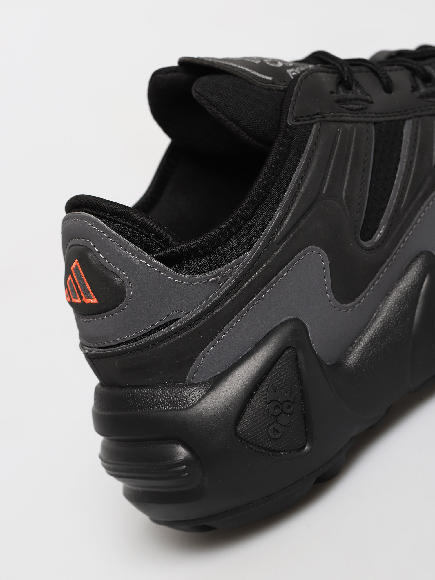 Buty adidas Originals Fyw S 97 (cblack/cblack/solred)