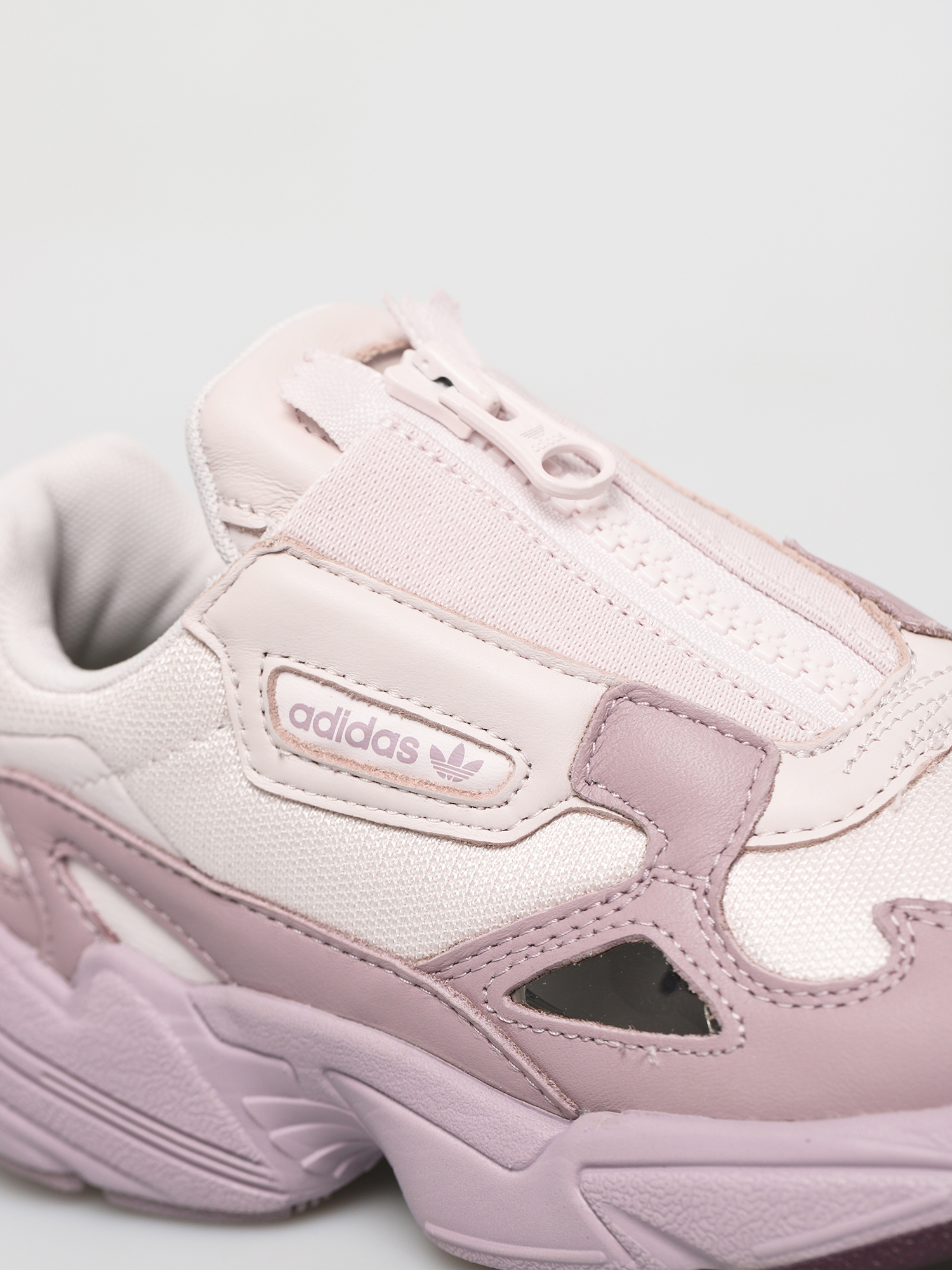 Buty adidas Originals Falcon Zip Wmn (orchid tint s18/soft vision/purple beauty)