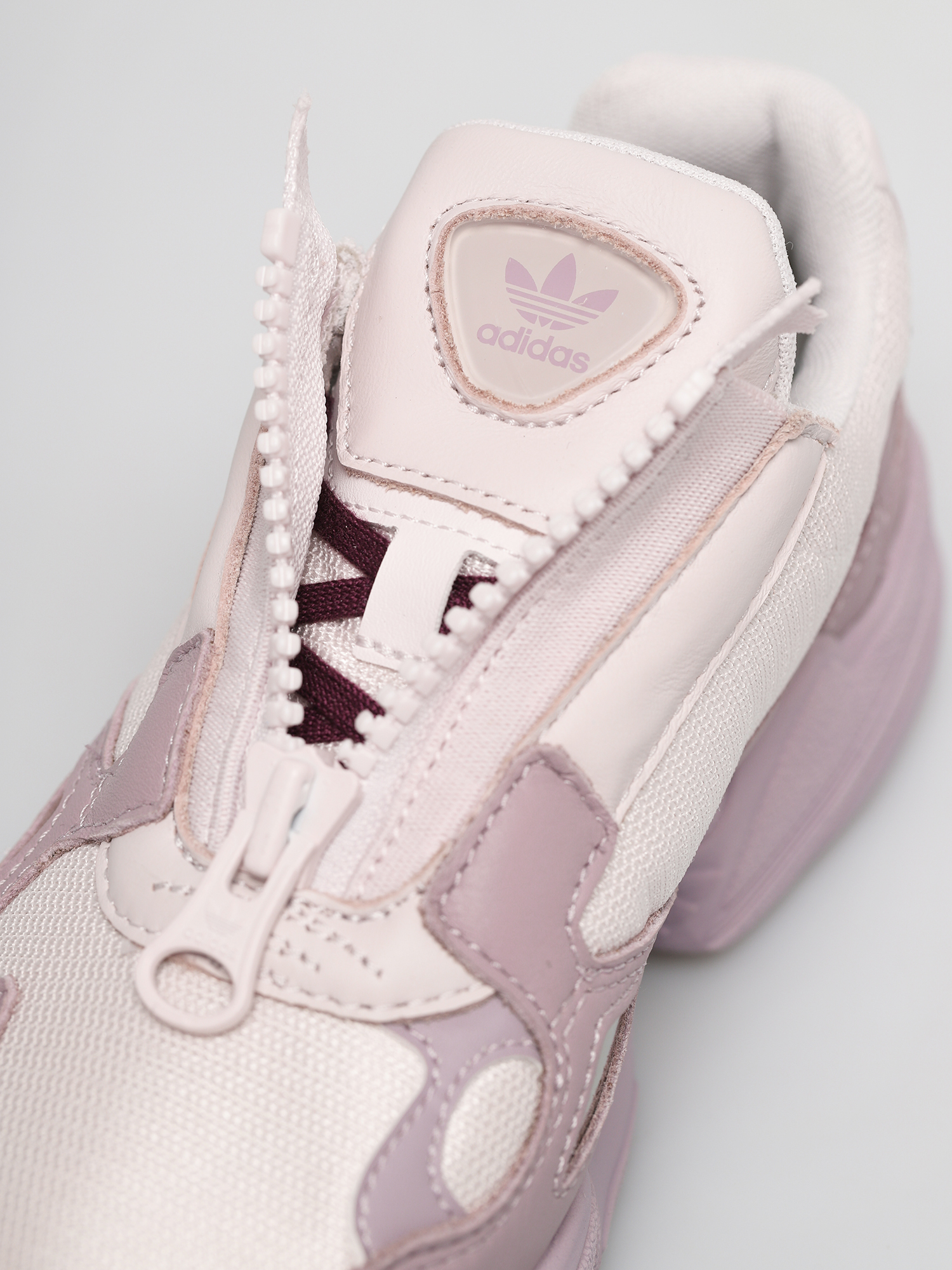 Buty adidas Originals Falcon Zip Wmn (orchid tint s18/soft vision/purple beauty)