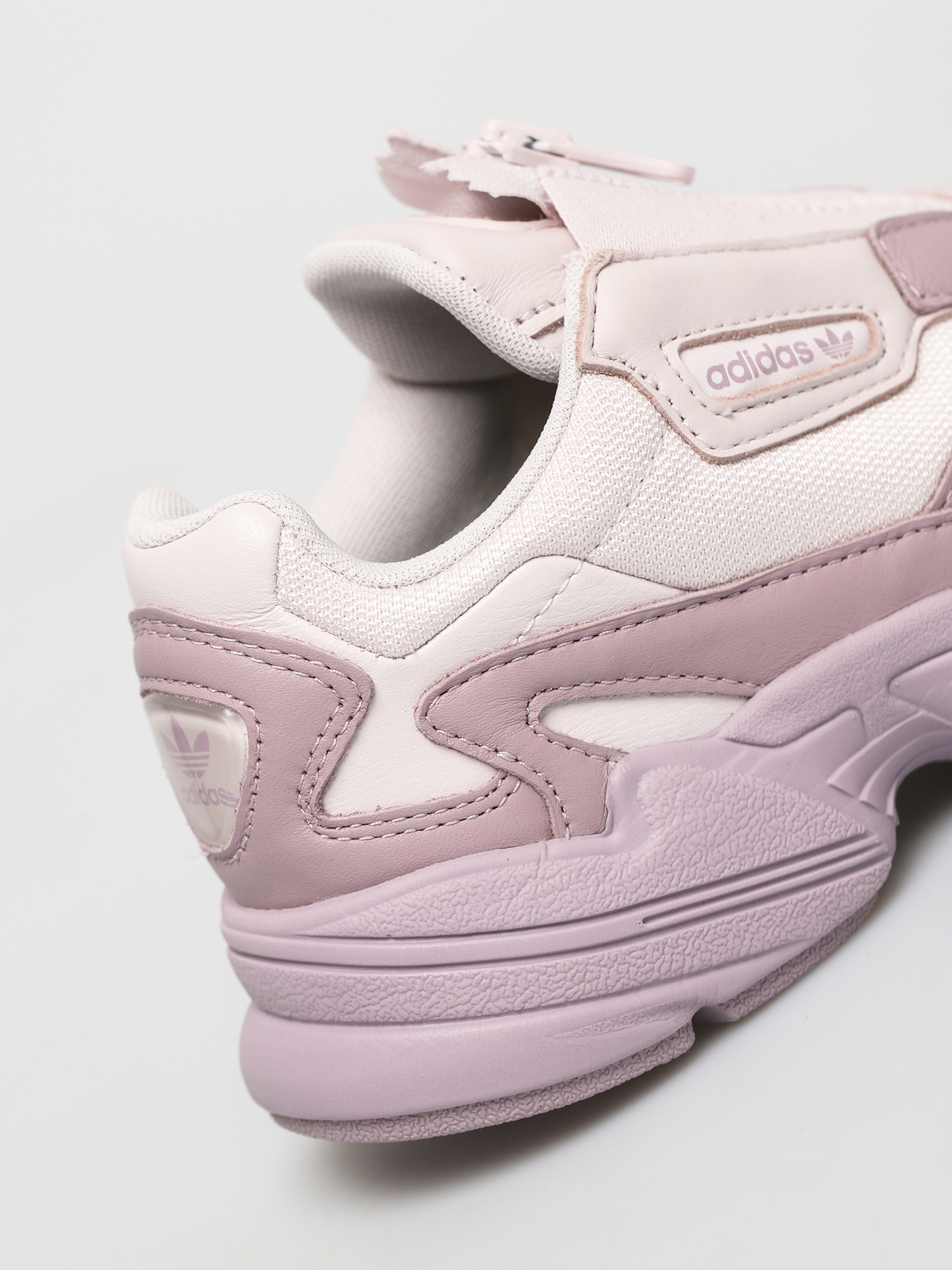 Buty adidas Originals Falcon Zip Wmn (orchid tint s18/soft vision/purple beauty)