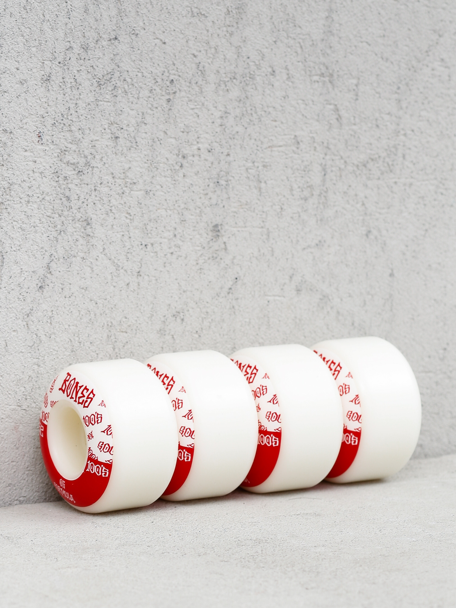 Kółka Bones 100#13 Wide Formula V4 (white/red)