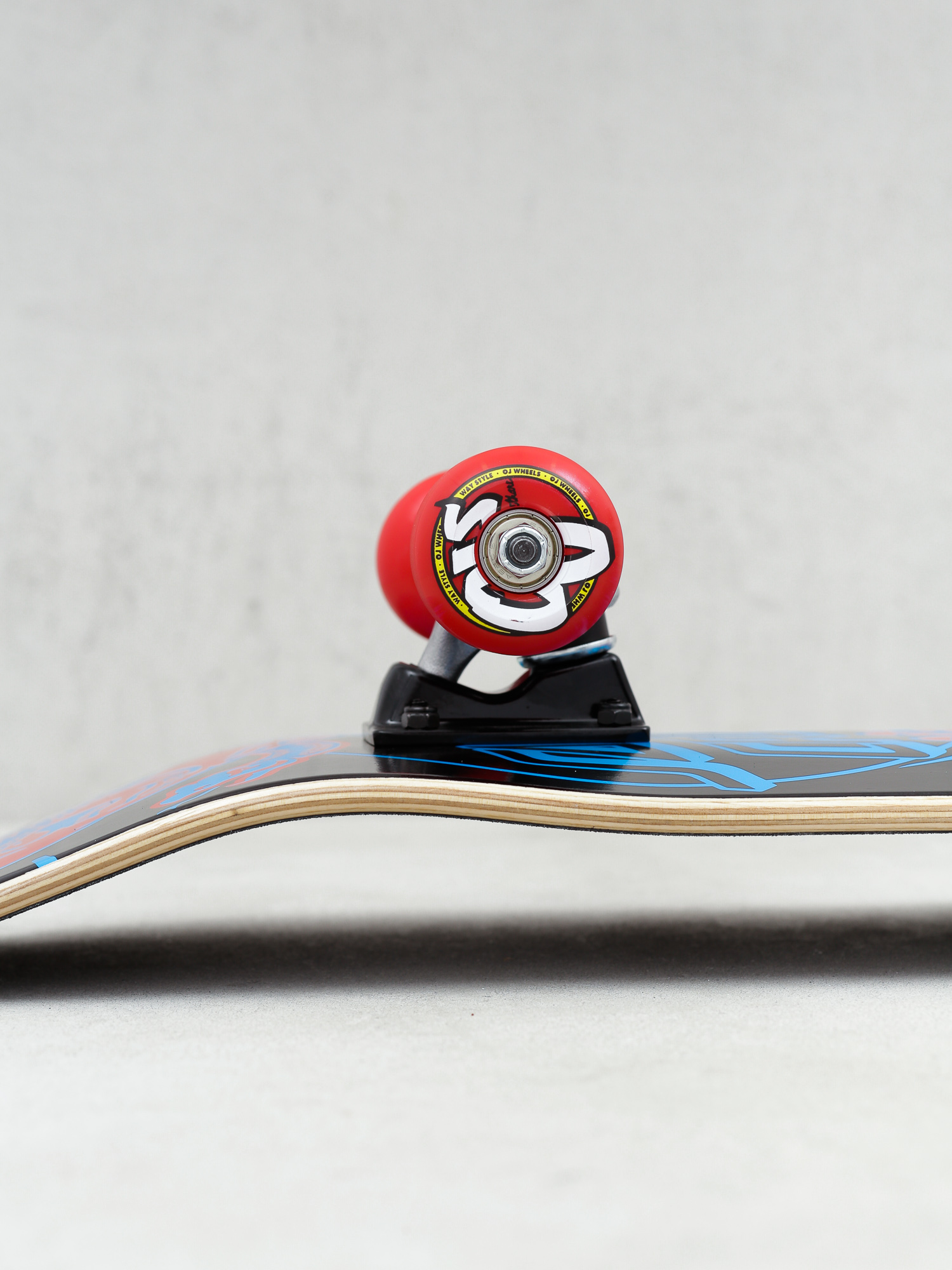 Deskorolka Santa Cruz Snakebite (black/blue/red)