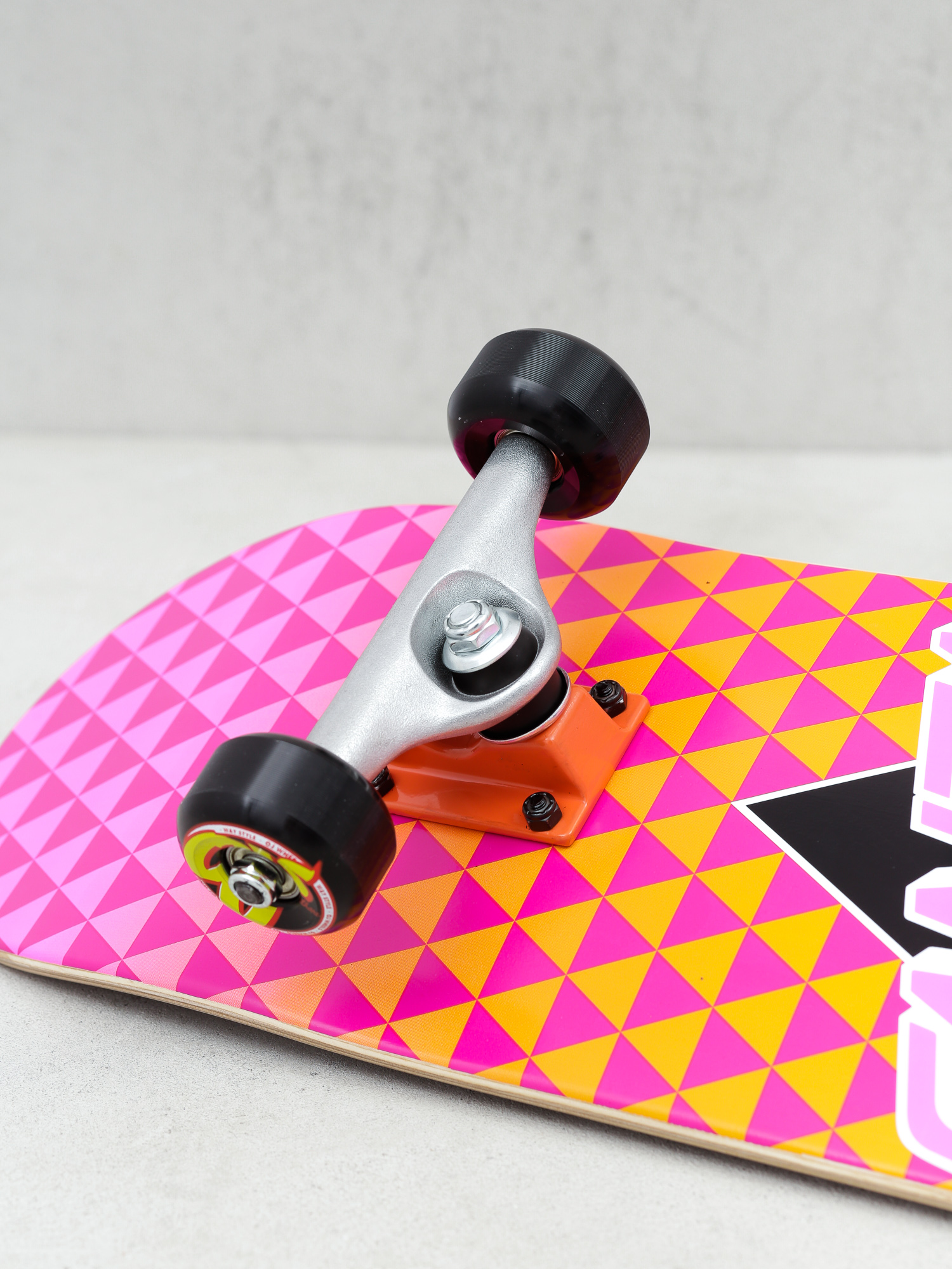 Deskorolka Santa Cruz Not A Dot (pink/orange)