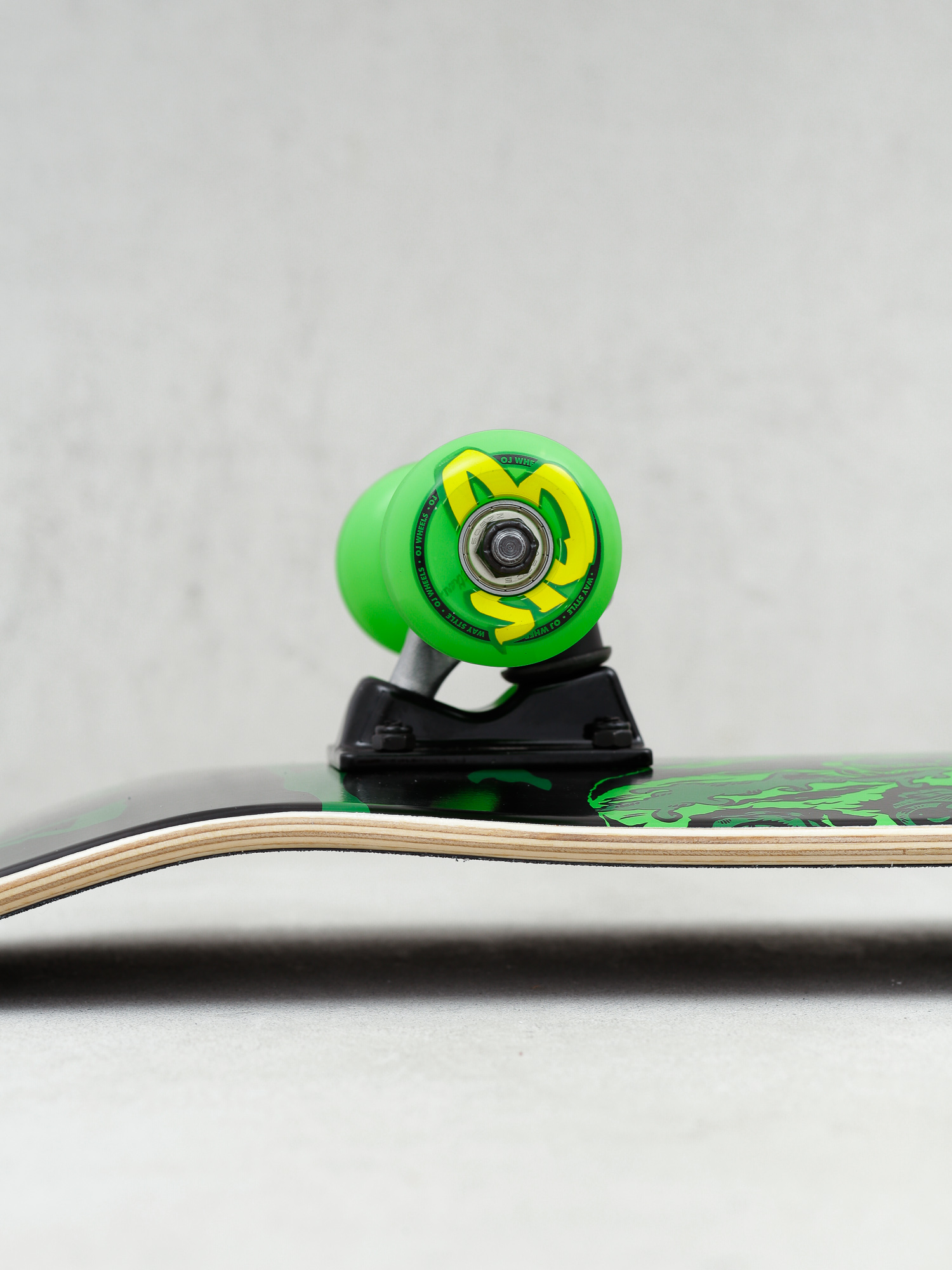 Deskorolka Creature Octo (green/purple)