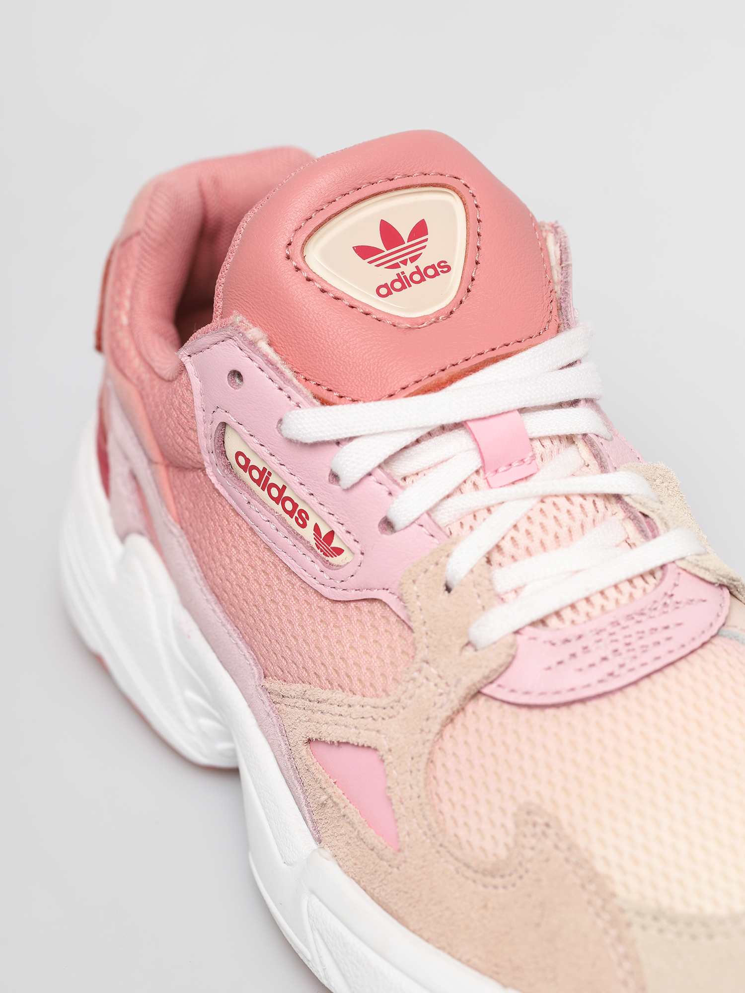 Buty adidas Originals Falcon Wmn (ecru tint s18/icey pink f17/true pink)