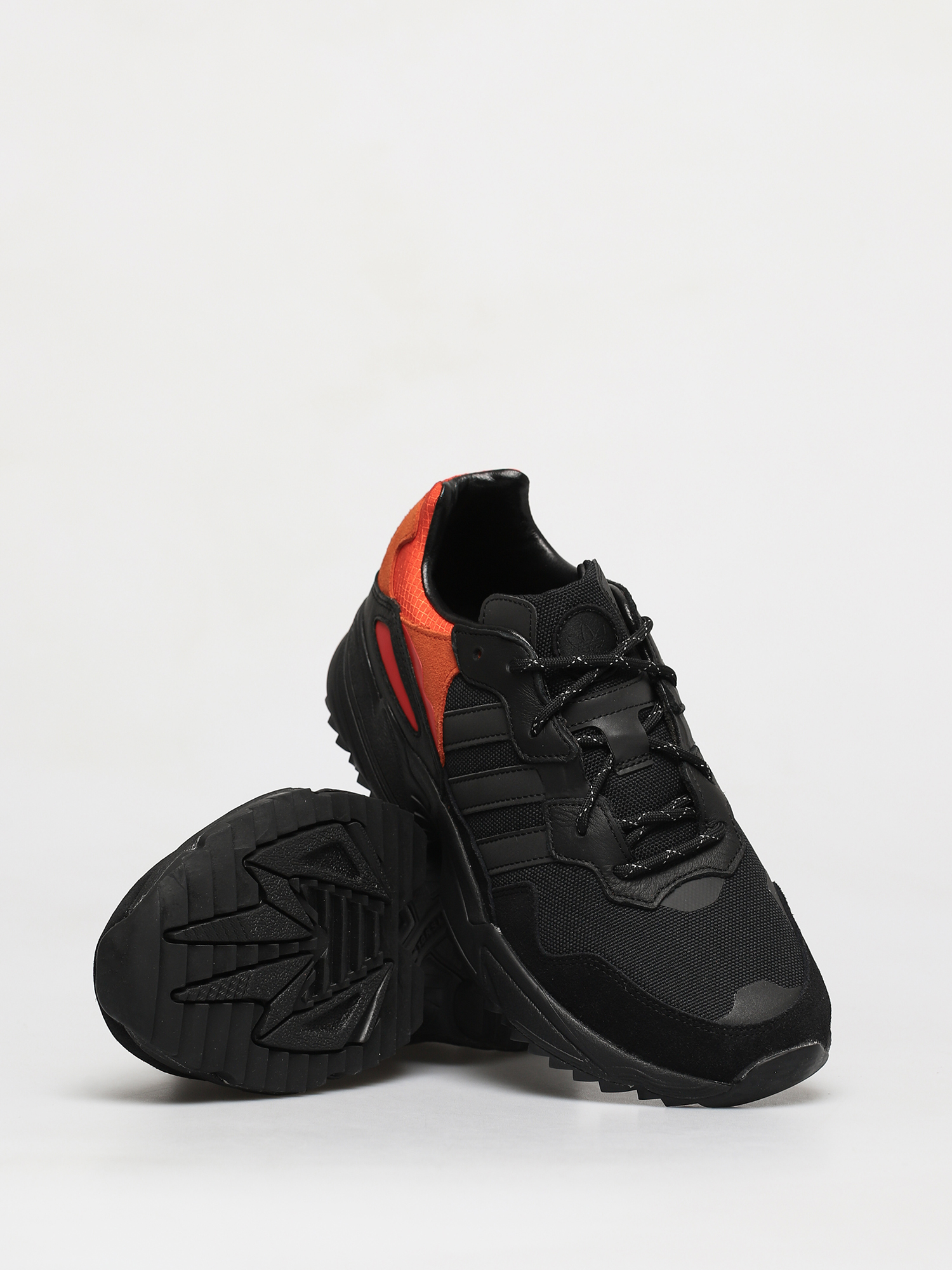 Buty adidas Originals Yung 96 Trail (cblack/trgrme/flaora)