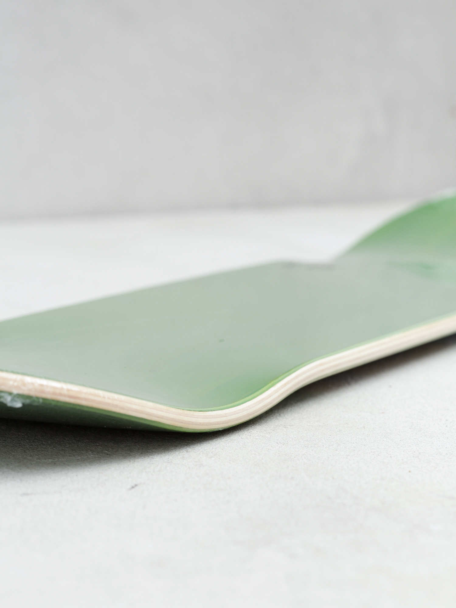 Deck Youth Skateboards Tell Lie Vision (green)