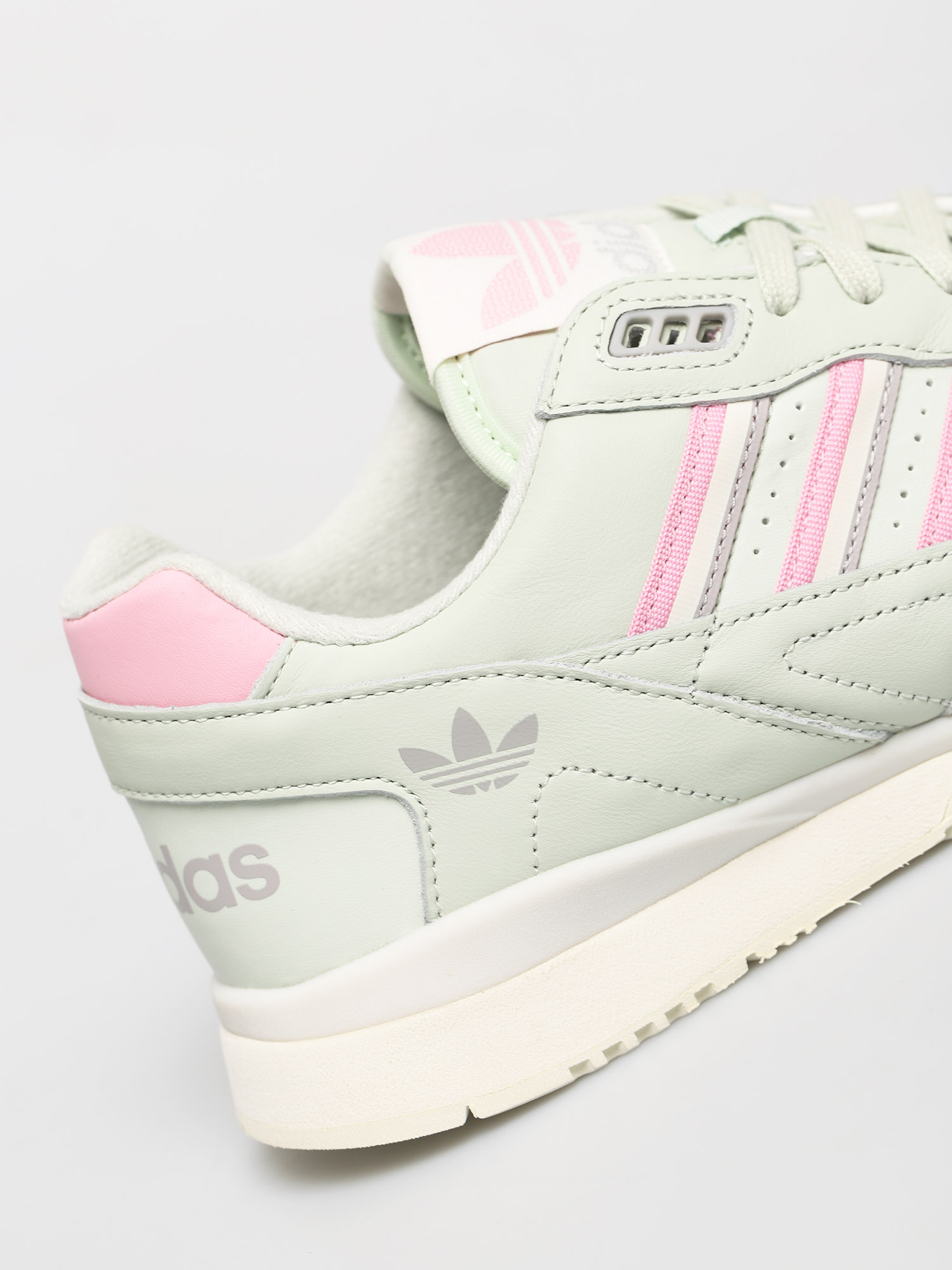 Buty adidas Originals A.R. Trainer (lingrn/trupnk/owhite)