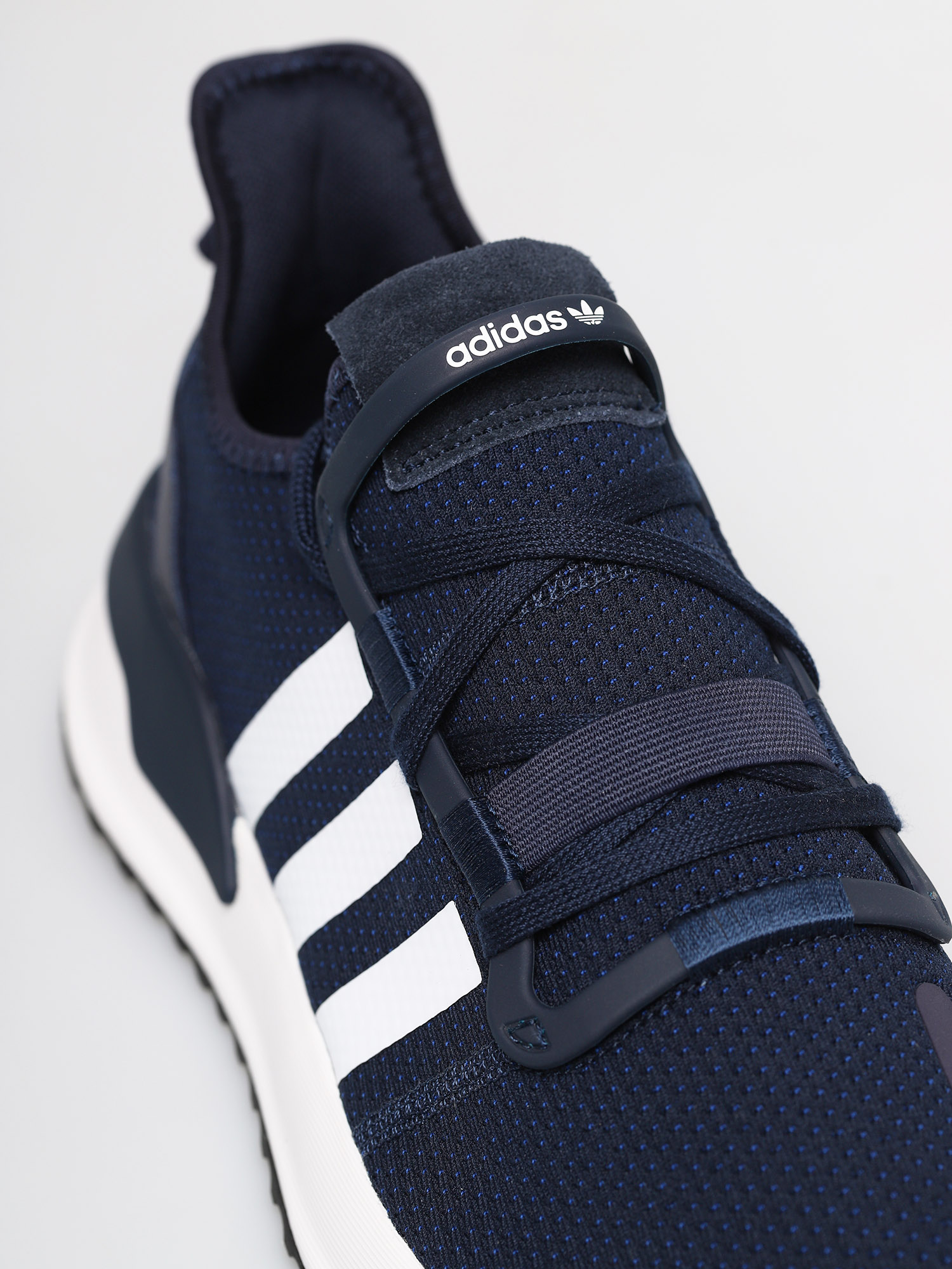 Buty adidas Originals U Path Run (cburgu/cblack/ftwwht)