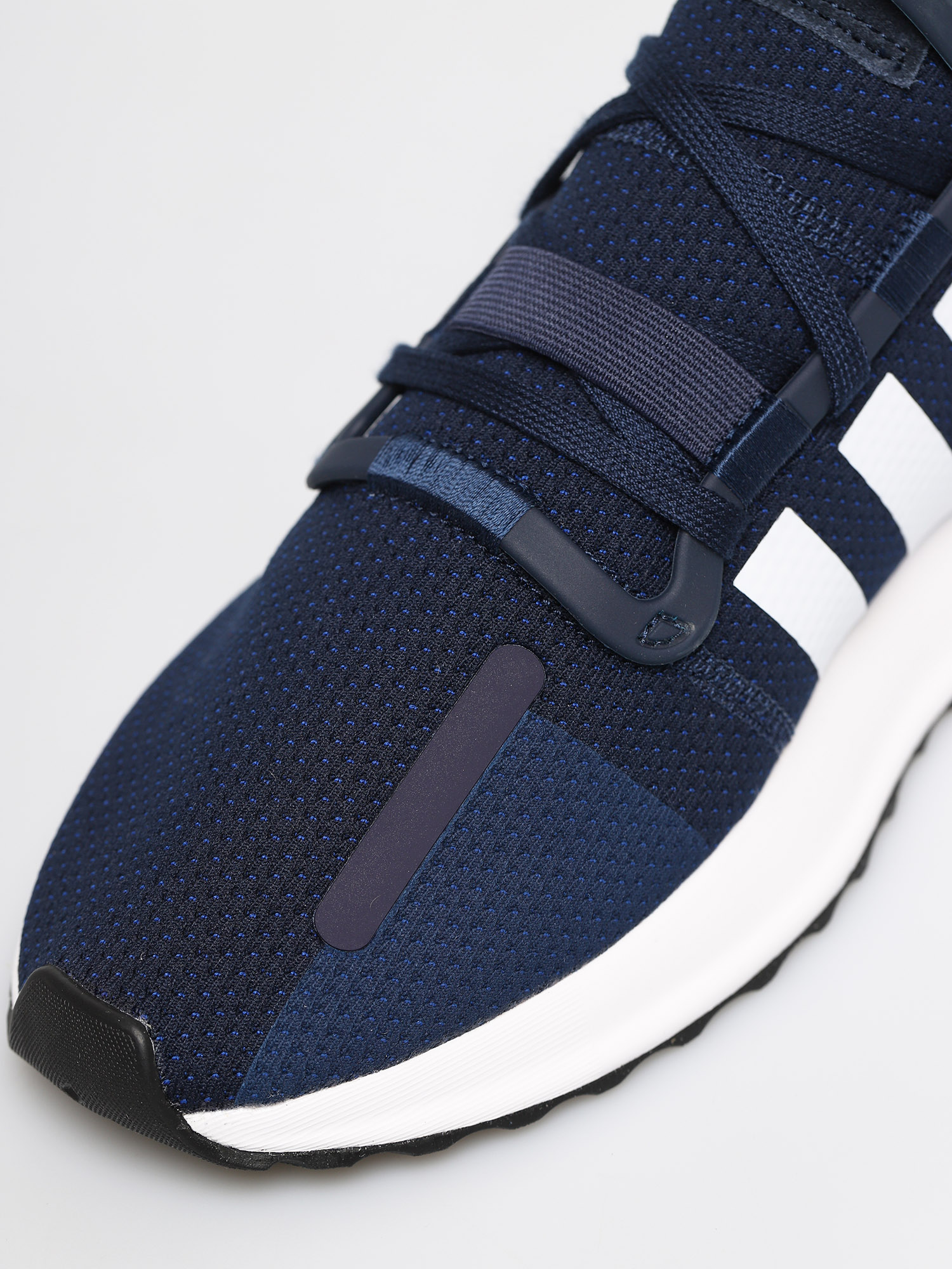 Buty adidas Originals U Path Run (cburgu/cblack/ftwwht)