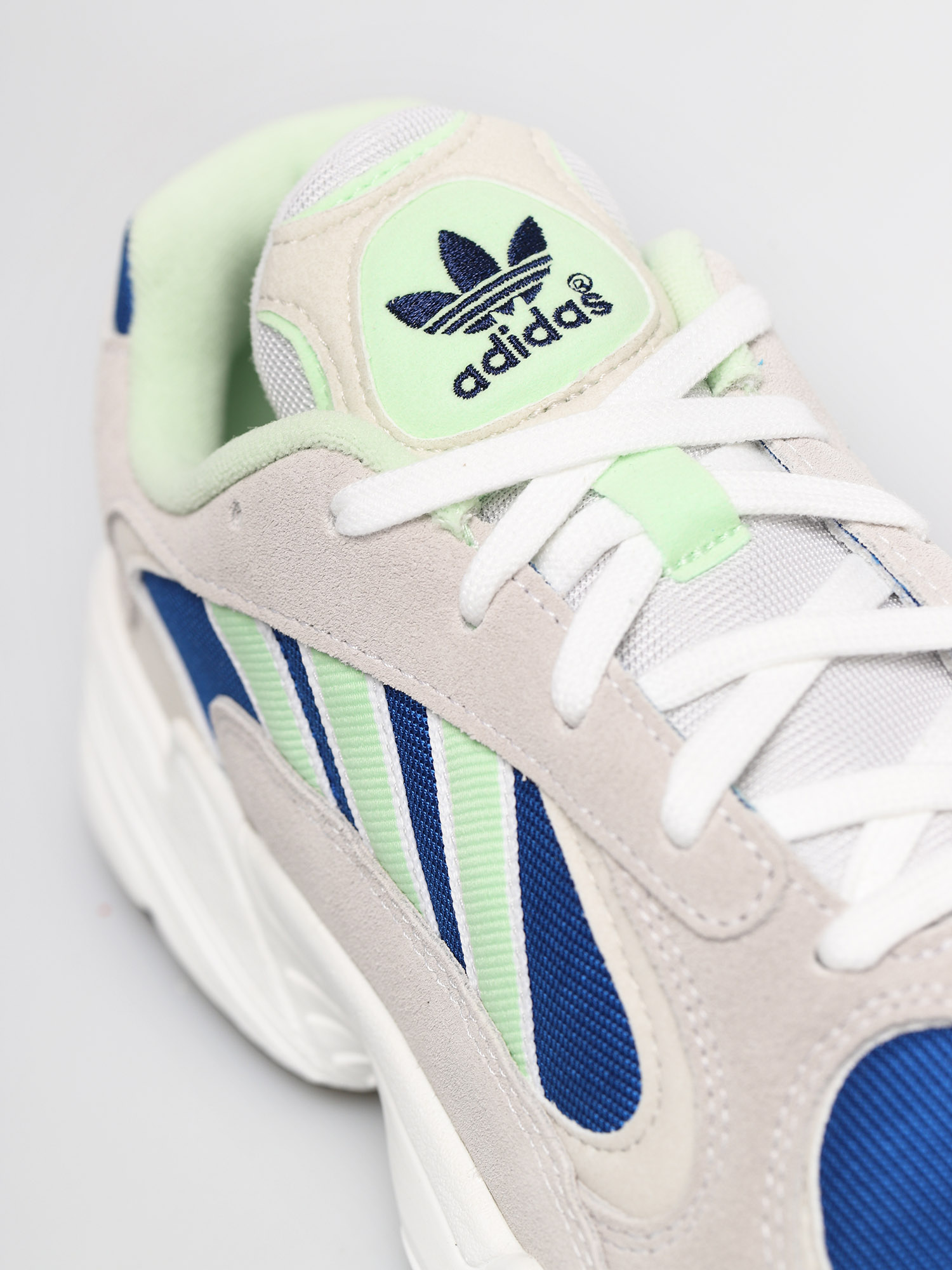 Buty adidas Originals Yung 1 (ftwr white/glow green/collegiate royal)
