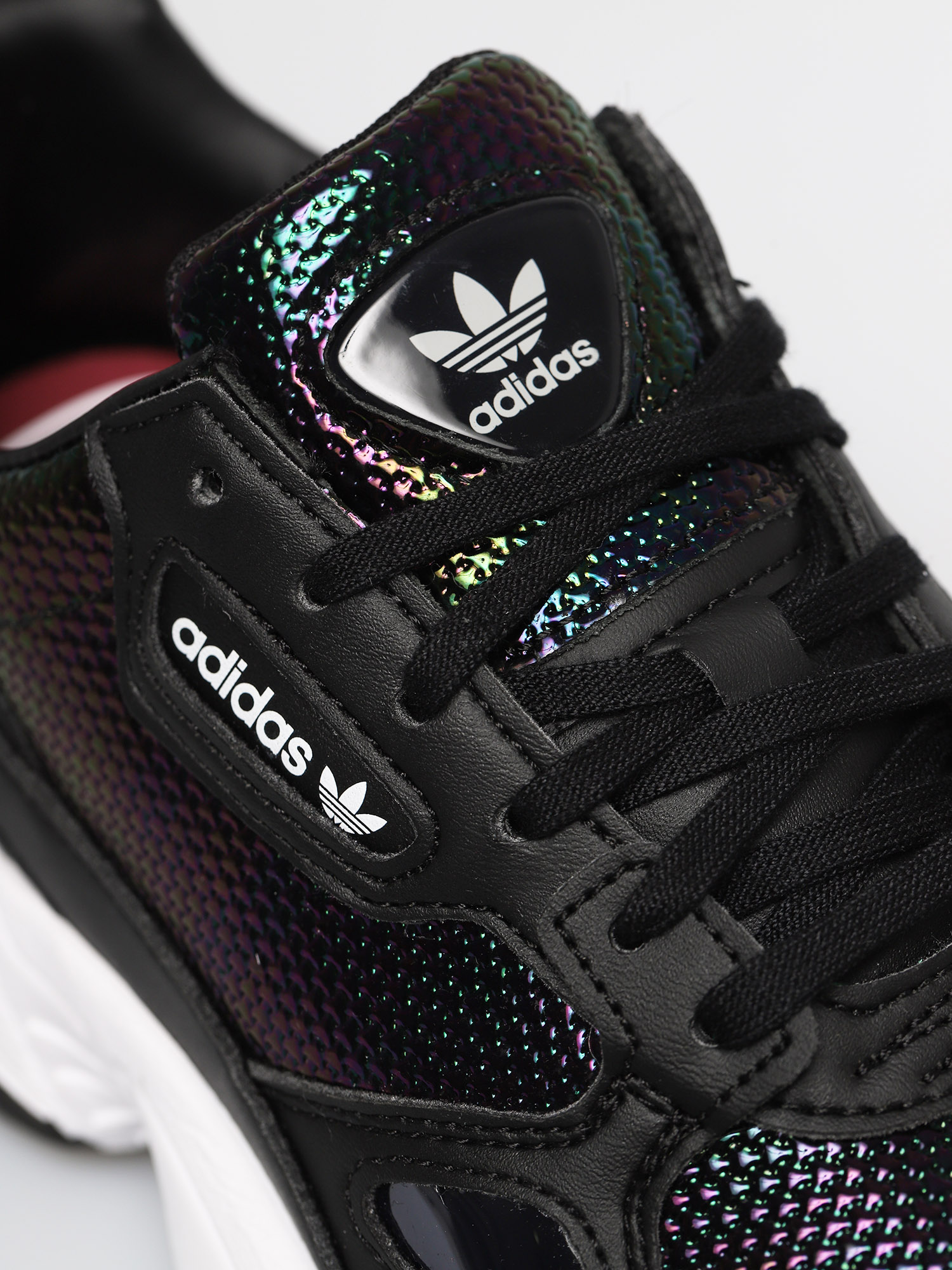 Buty adidas Originals Falcon Wmn (cblack/ftwwht/mysrub)