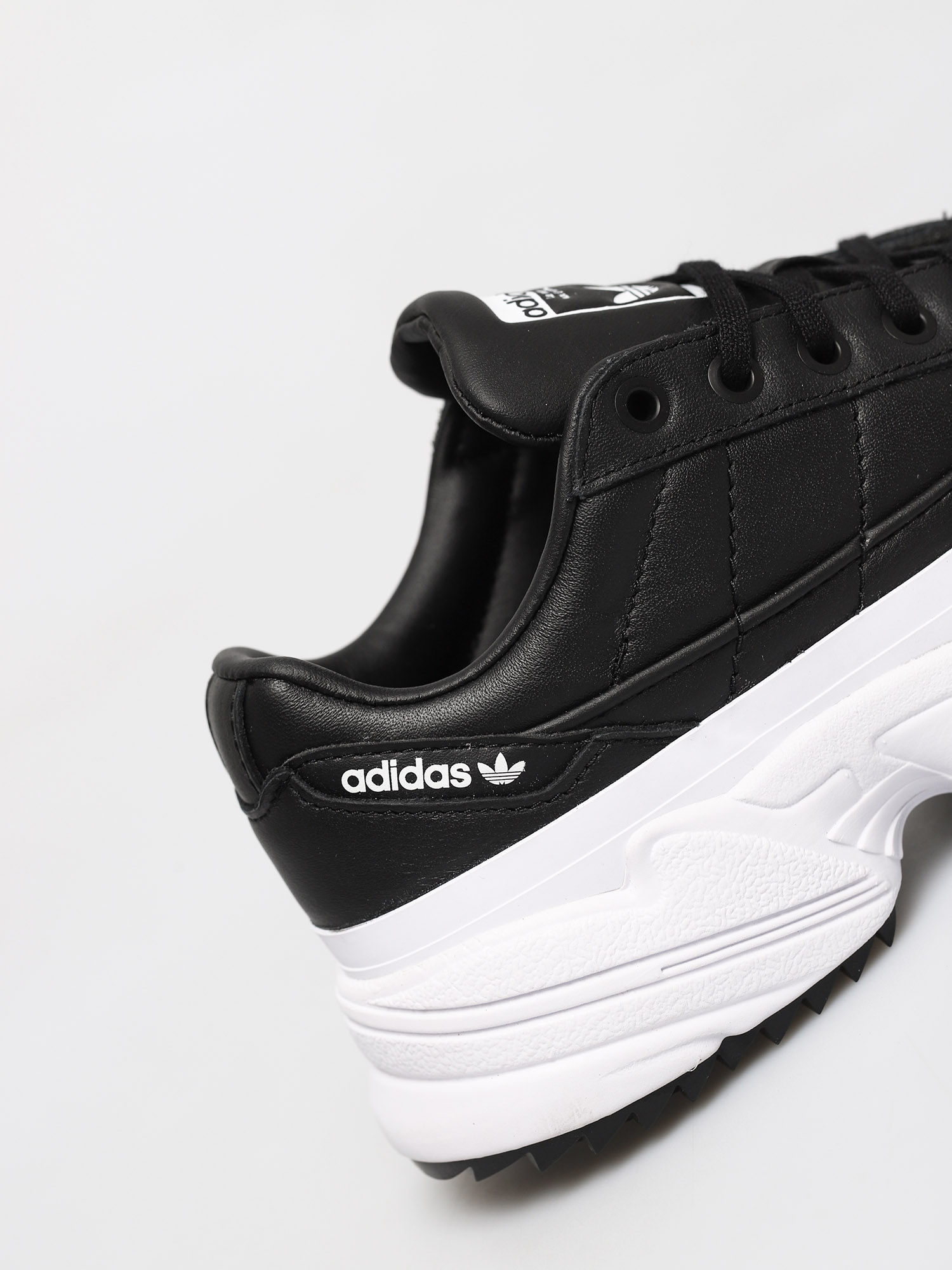 Buty adidas Originals Kiellor Wmn (cblack/cblack/ftwwht)