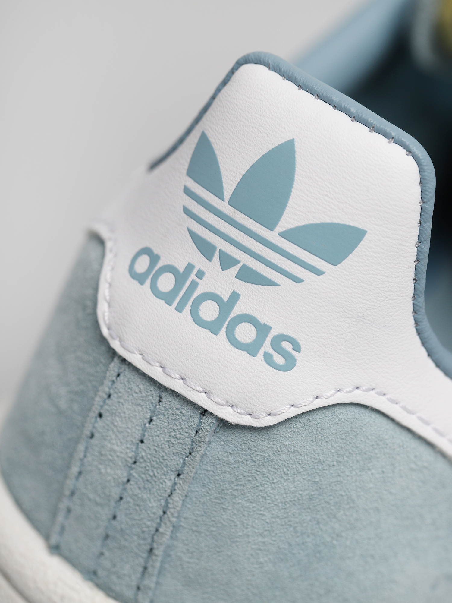 Buty adidas Originals Campus Wmn (ashgre/ftwwht/crywht)