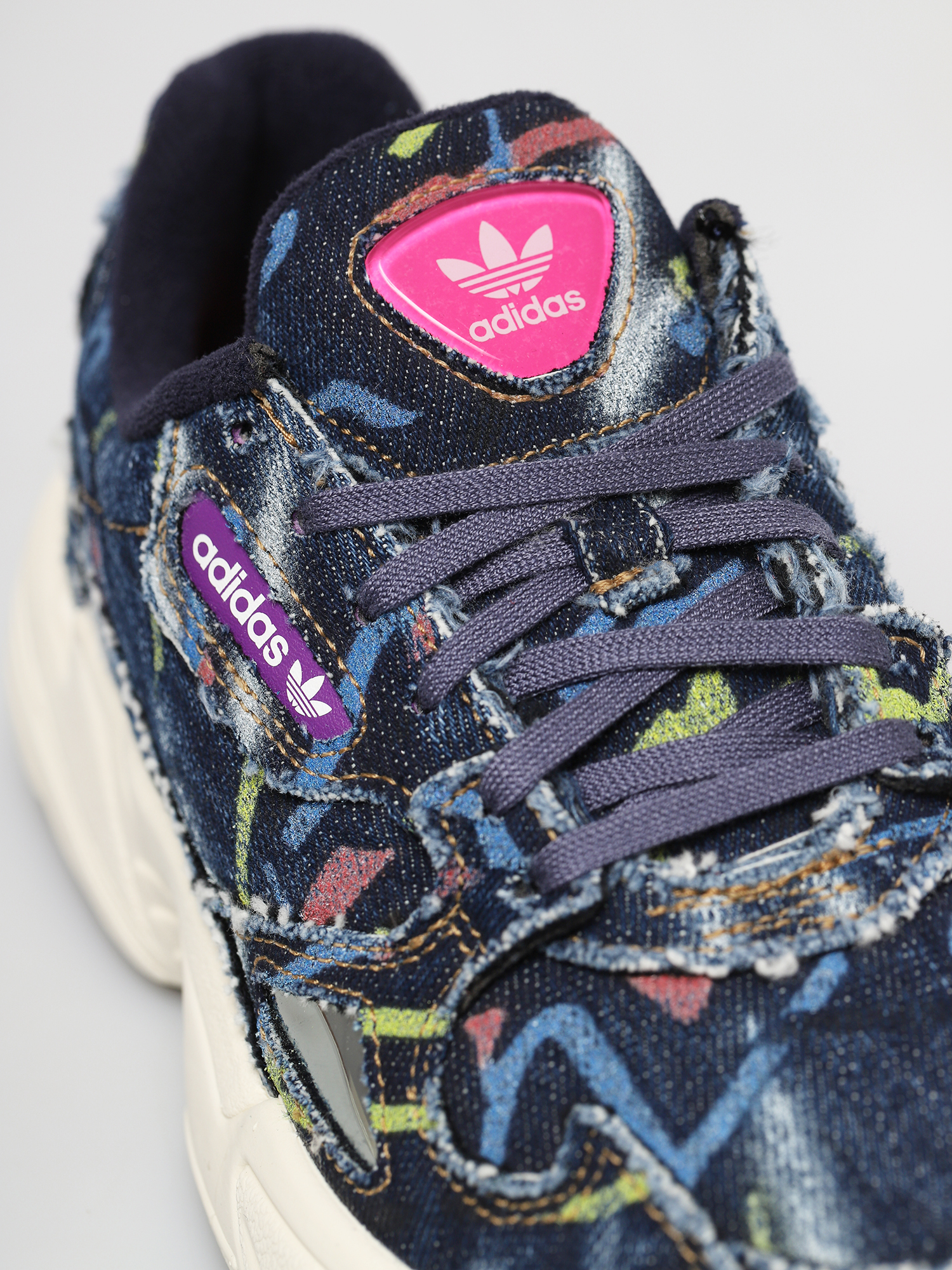 Buty adidas Originals Falcon Wmn (supcol/supcol/owhite)