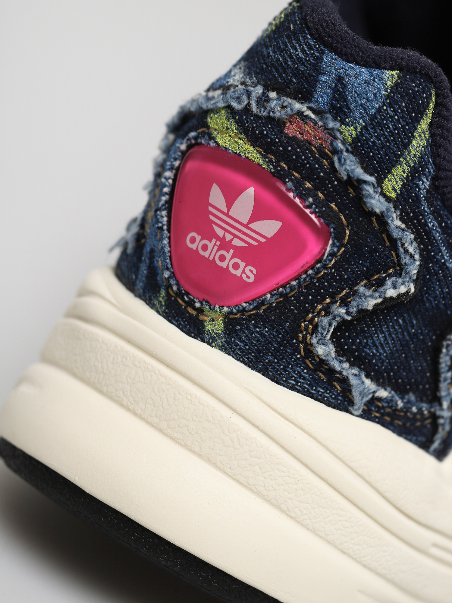 Buty adidas Originals Falcon Wmn (supcol/supcol/owhite)