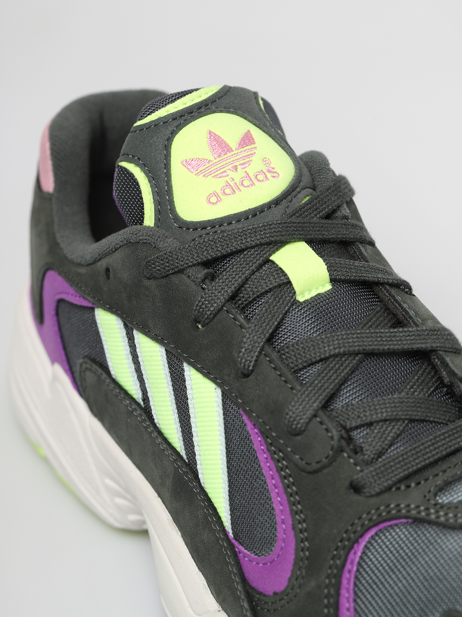 Buty adidas Originals Yung-1 (legivy/hireye/actpur)