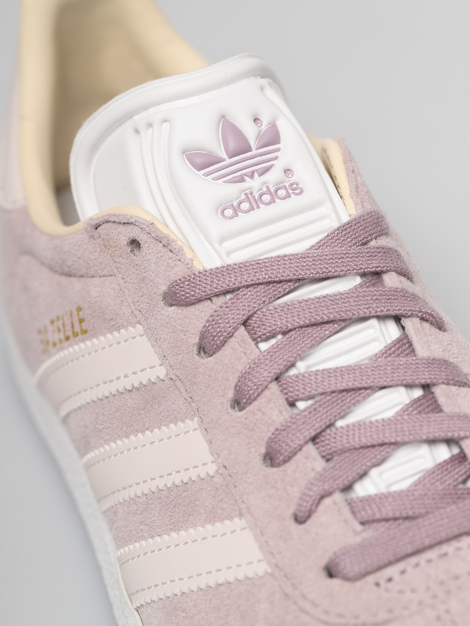 Buty adidas Originals Gazelle Wmn (sofvis/orctin/ecrtin)