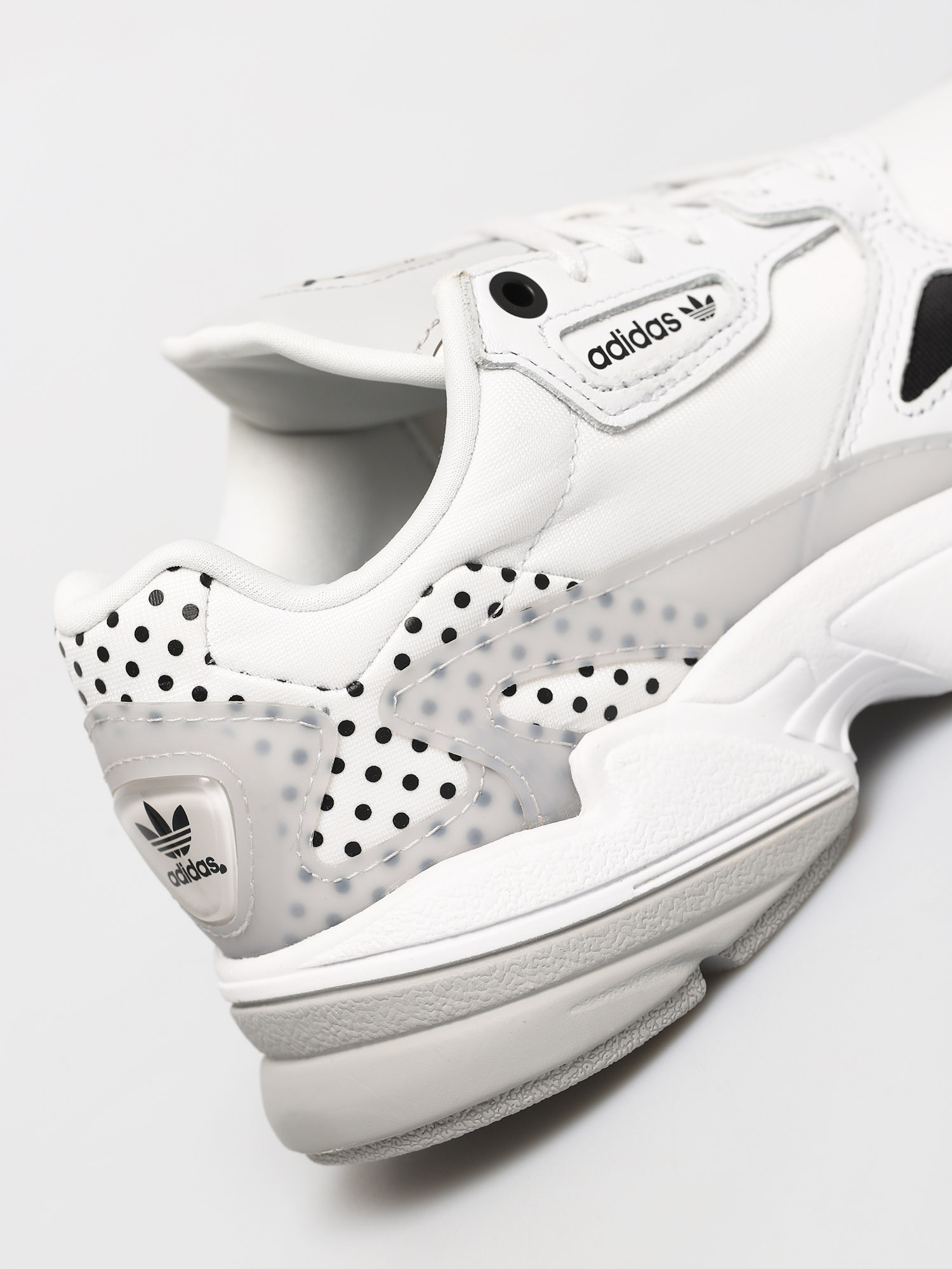 Buty adidas Originals Falcon Wmn (crystal white/core black/grey two)