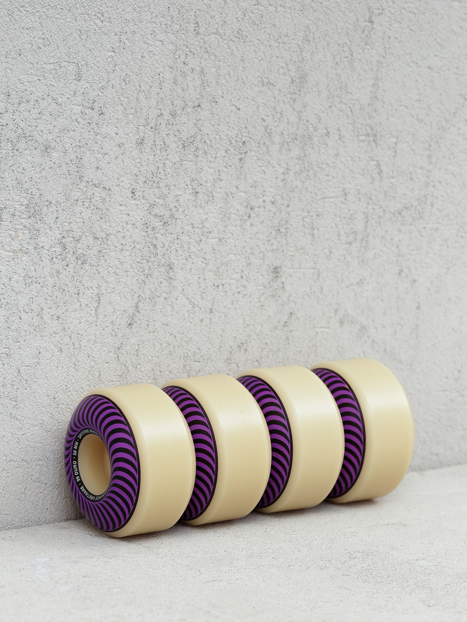 Kółka Spitfire F4 99D Classic (purple)