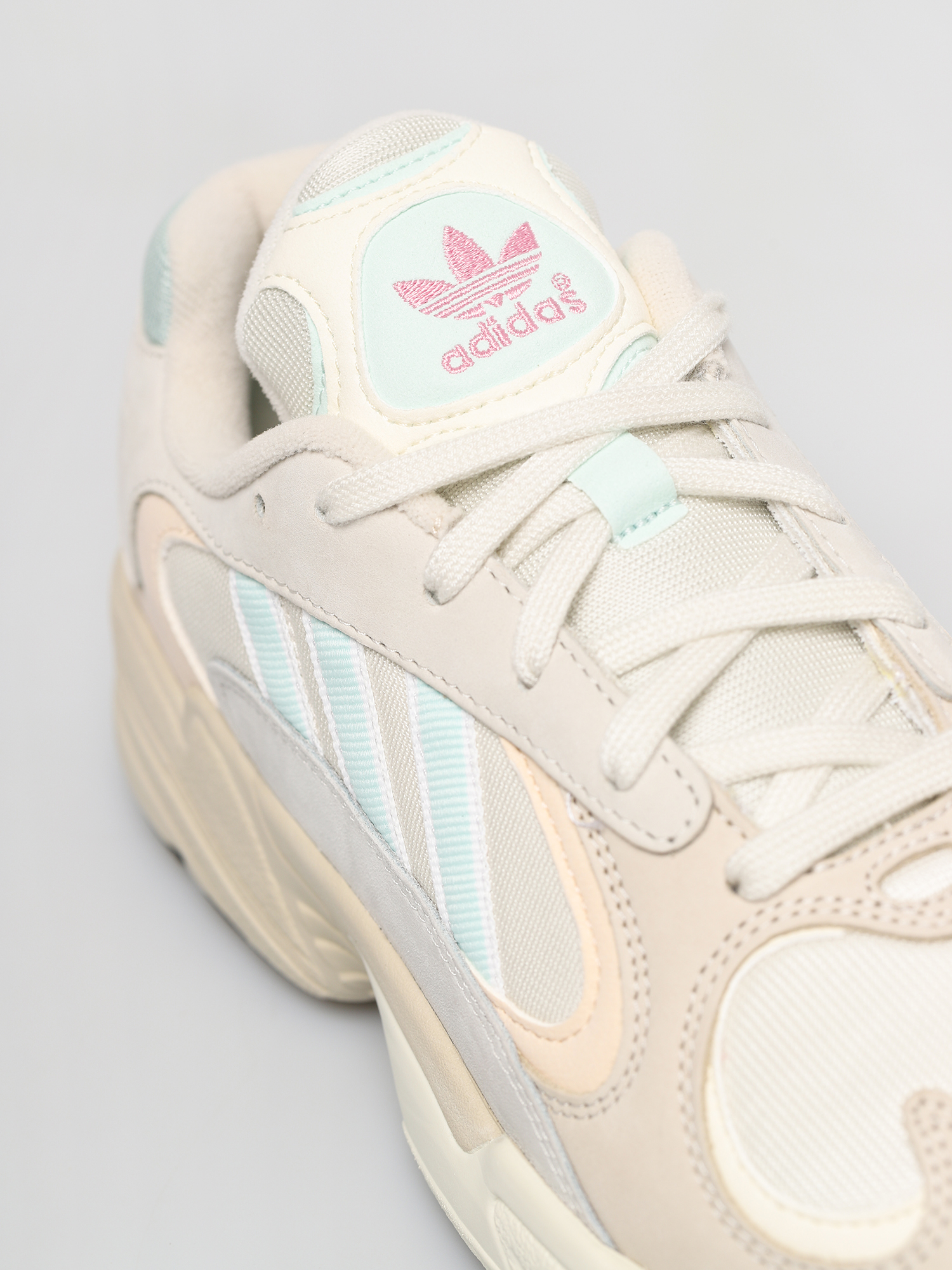 Buty adidas Originals Yung-1 (owhite/ecrtin)
