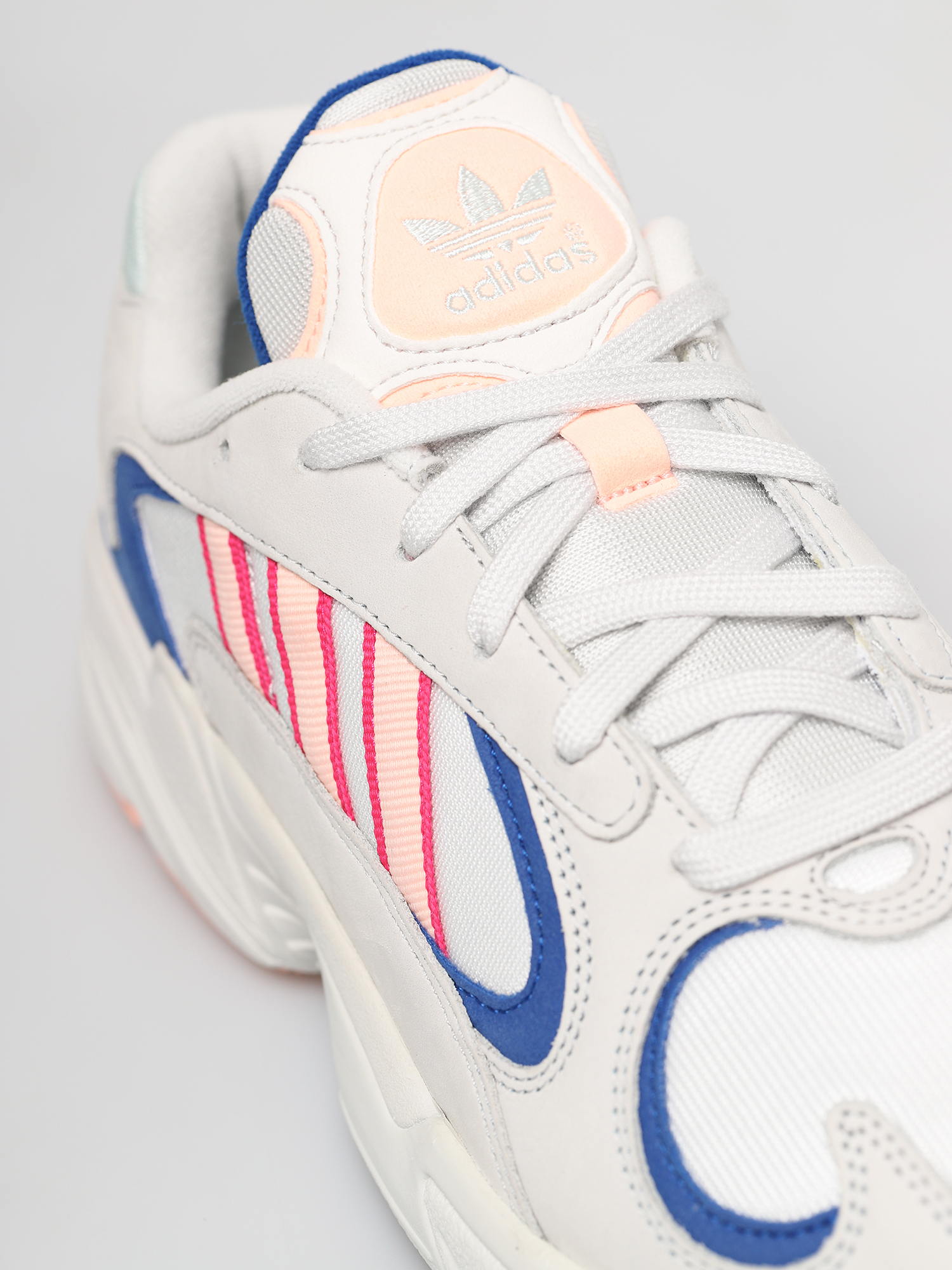 Buty adidas Originals Yung-1 (crywht/cleora/croyal)